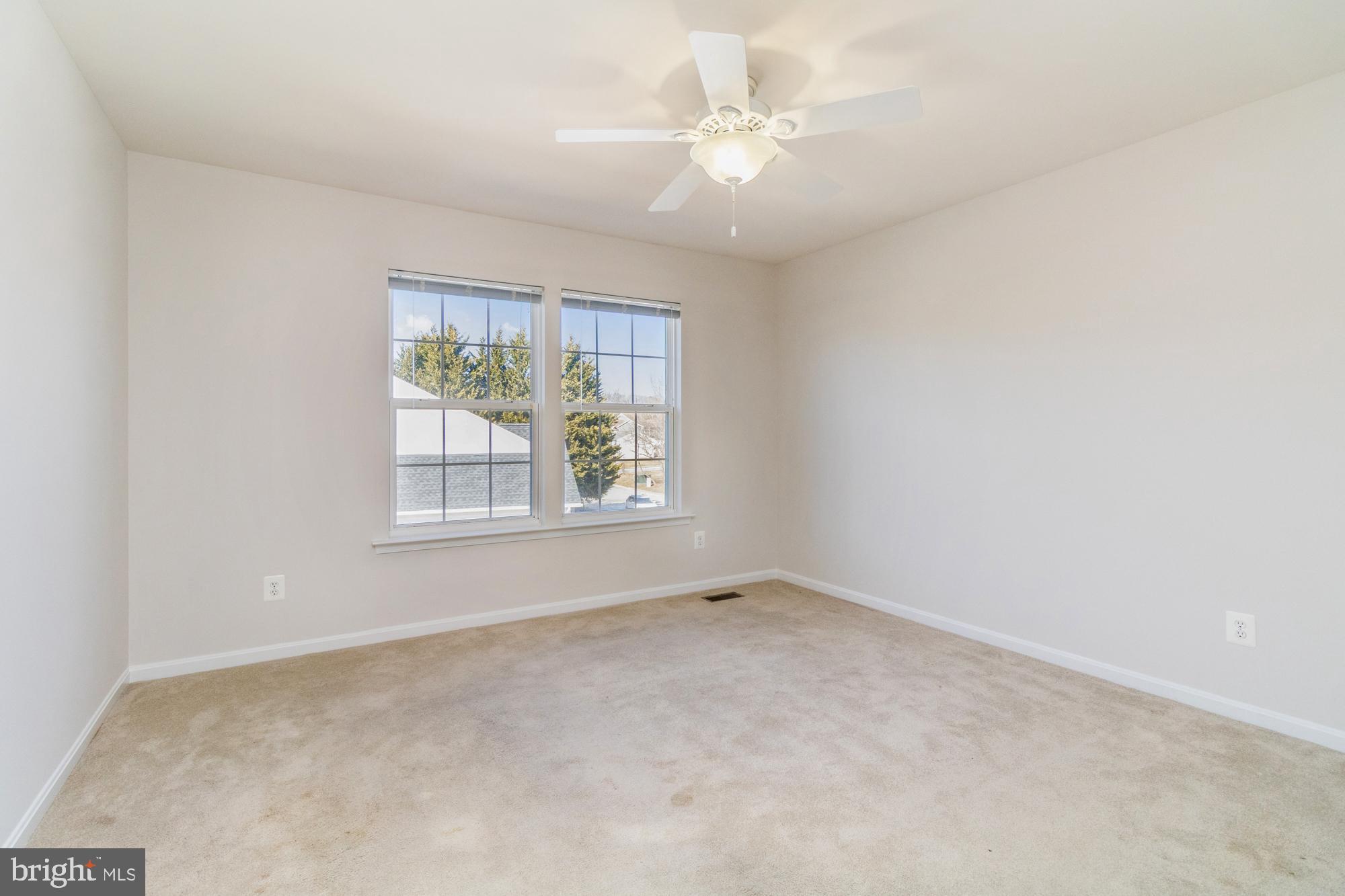 EAST VALLEY OAKS - Residential