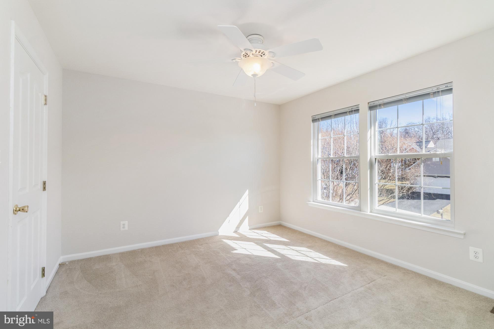 EAST VALLEY OAKS - Residential