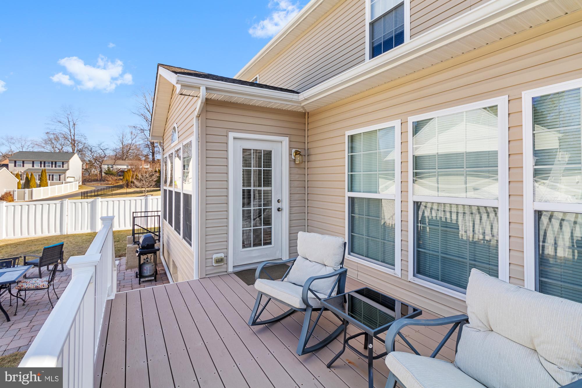 EAST VALLEY OAKS - Residential