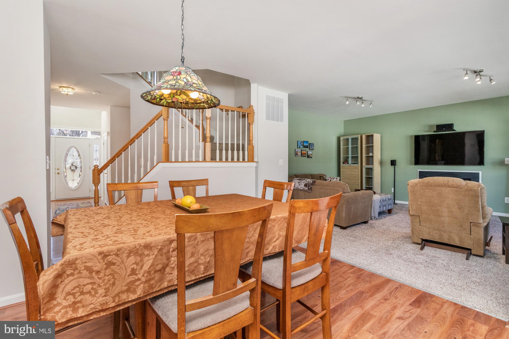 EAST VALLEY OAKS - Residential