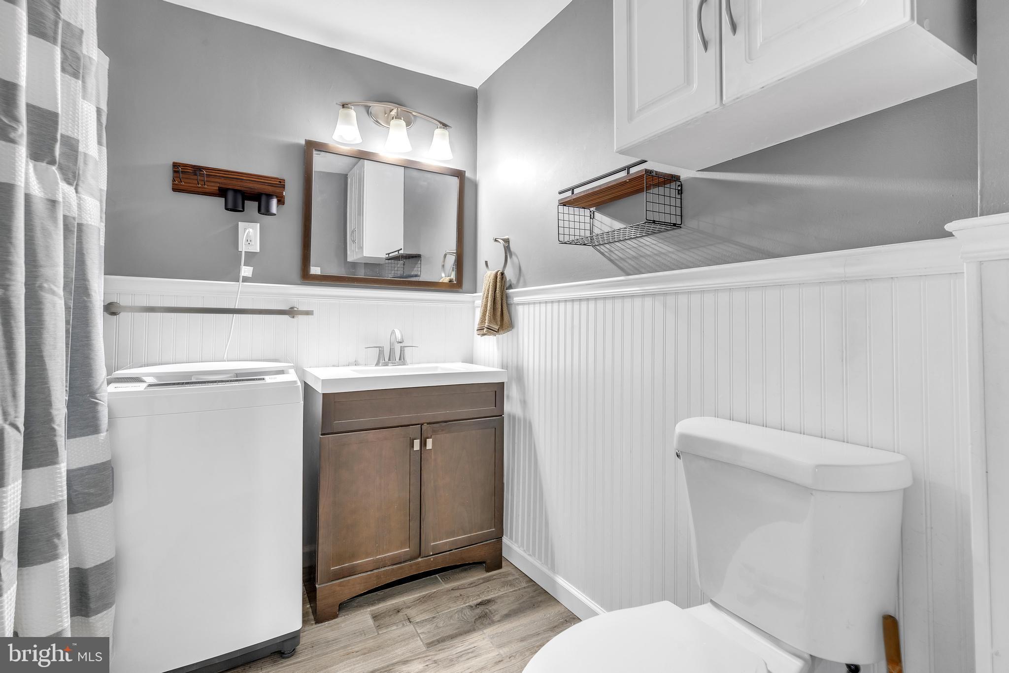 COLONIAL MEWS - Residential