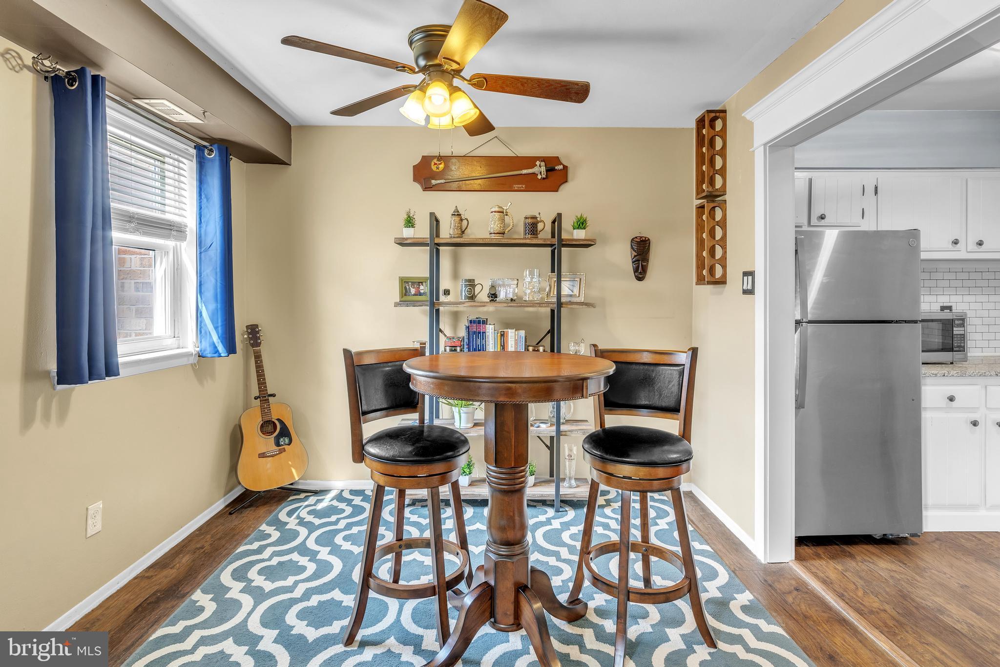 COLONIAL MEWS - Residential