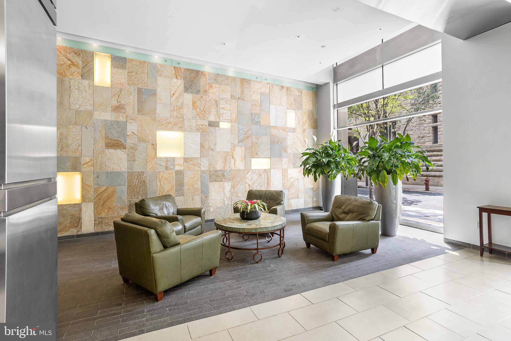 RITTENHOUSE SQUARE - Residential