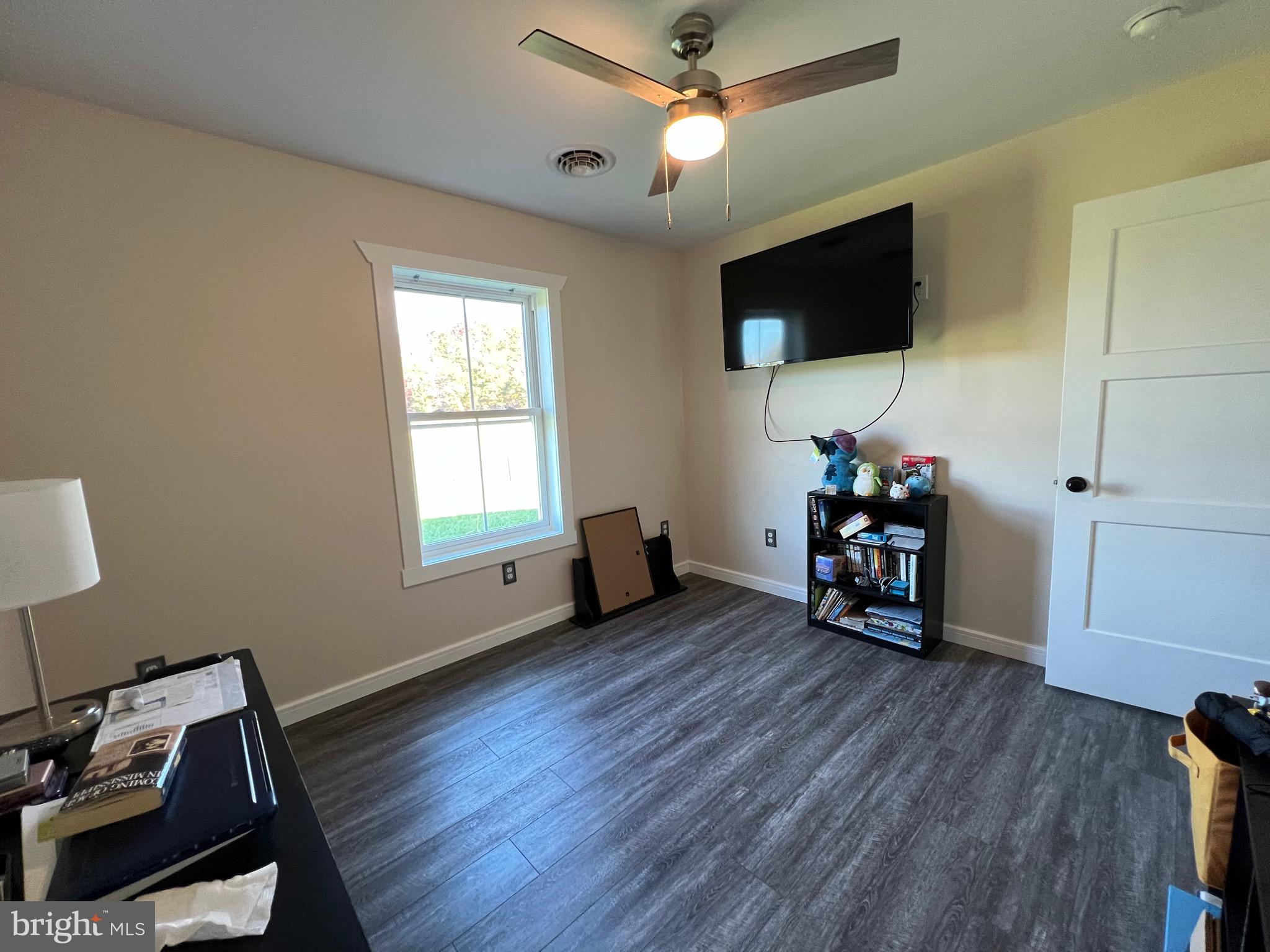 CREEKSIDE MANOR - Residential