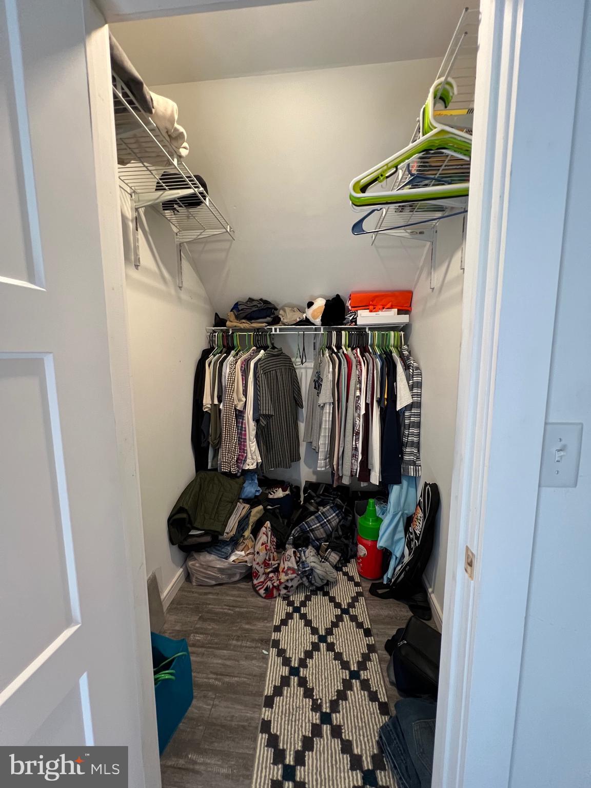 CREEKSIDE MANOR - Residential