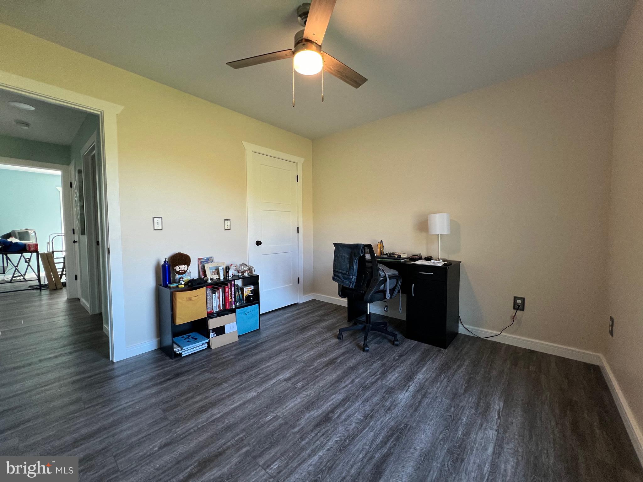 CREEKSIDE MANOR - Residential