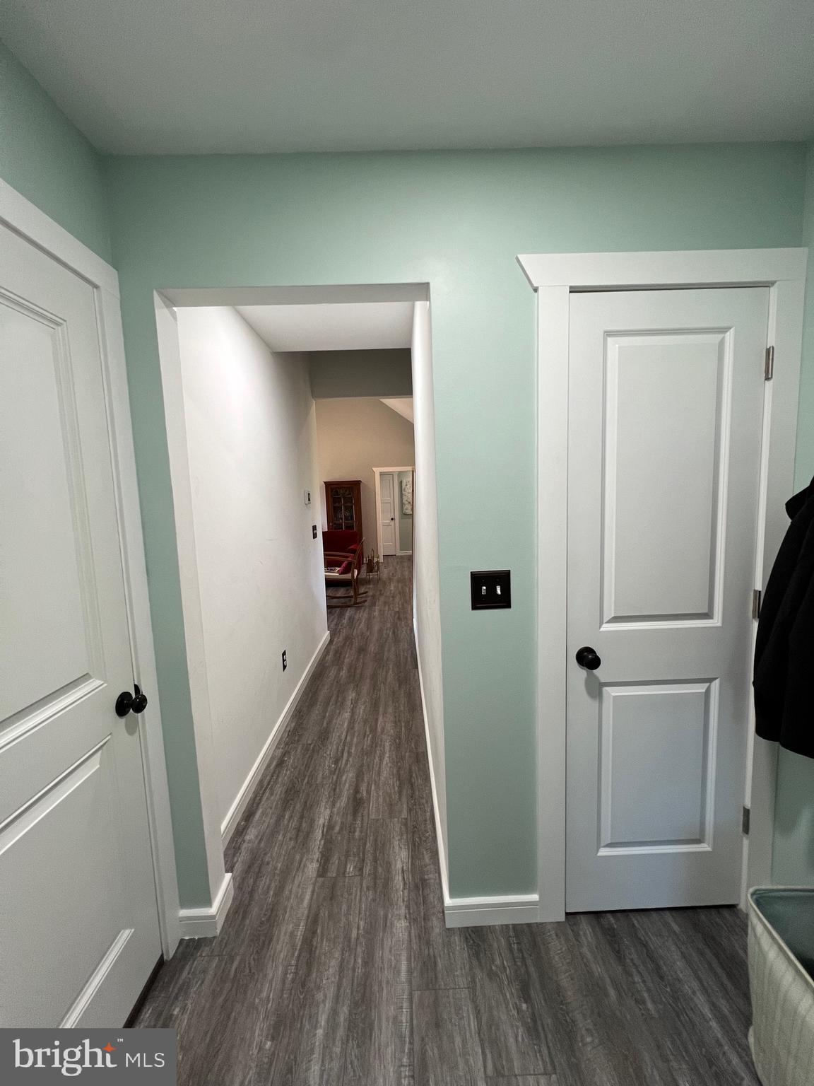 CREEKSIDE MANOR - Residential