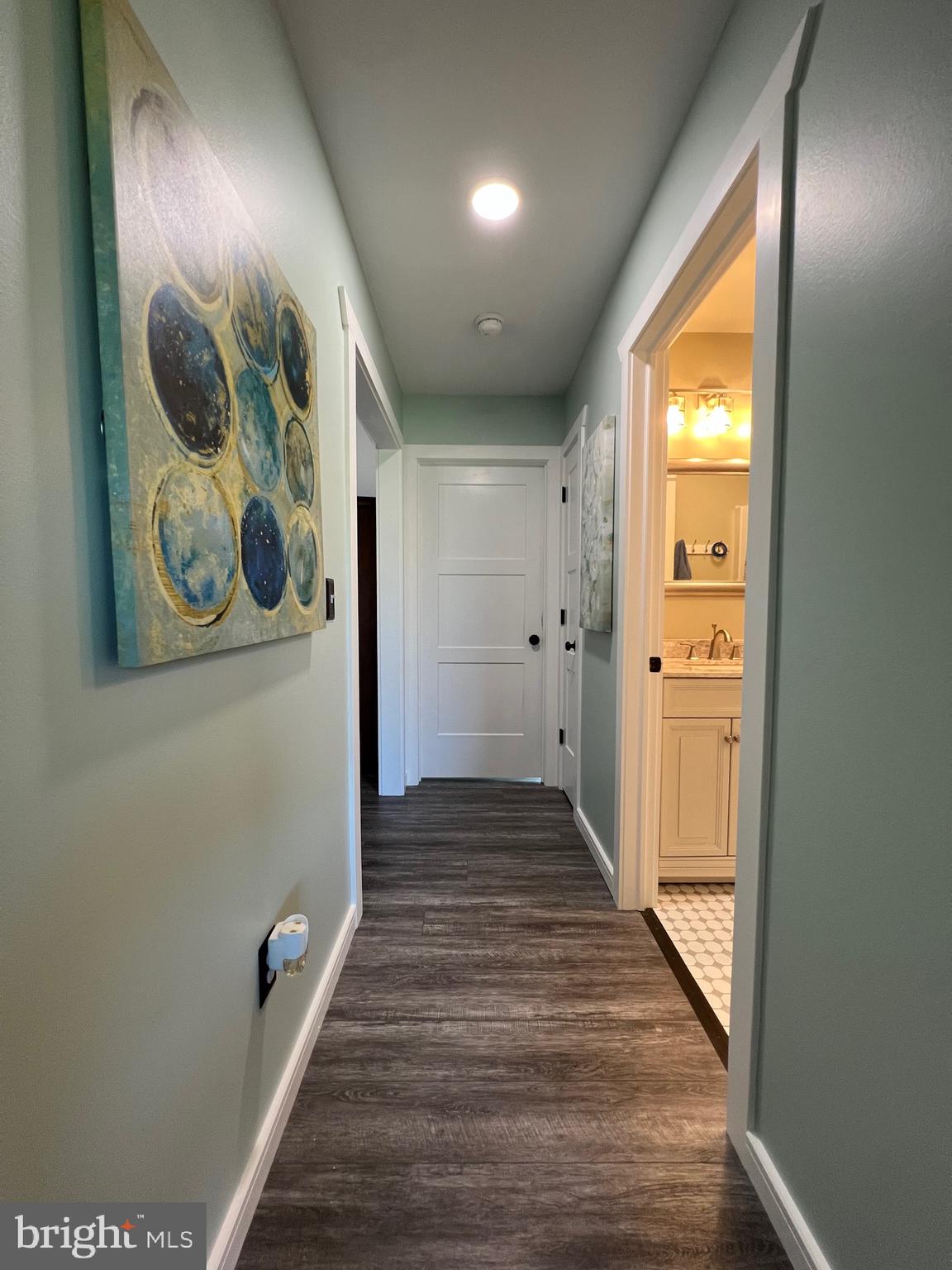 CREEKSIDE MANOR - Residential