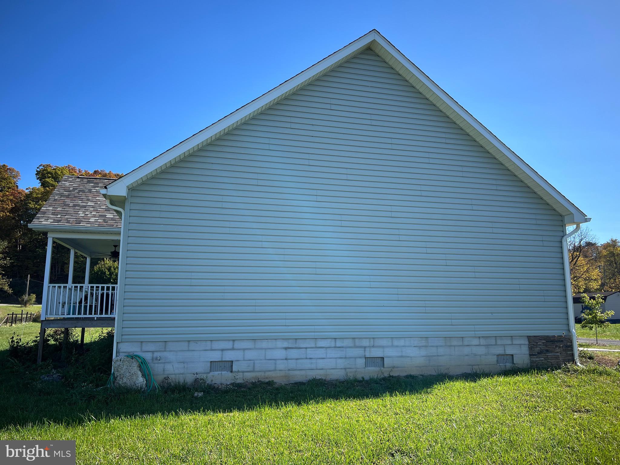 CREEKSIDE MANOR - Residential