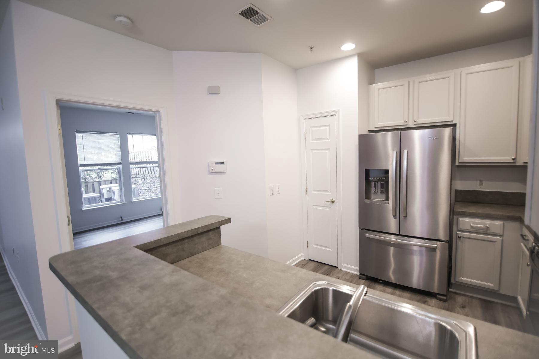 THE ADDISON AT ST PAUL - Residential Lease