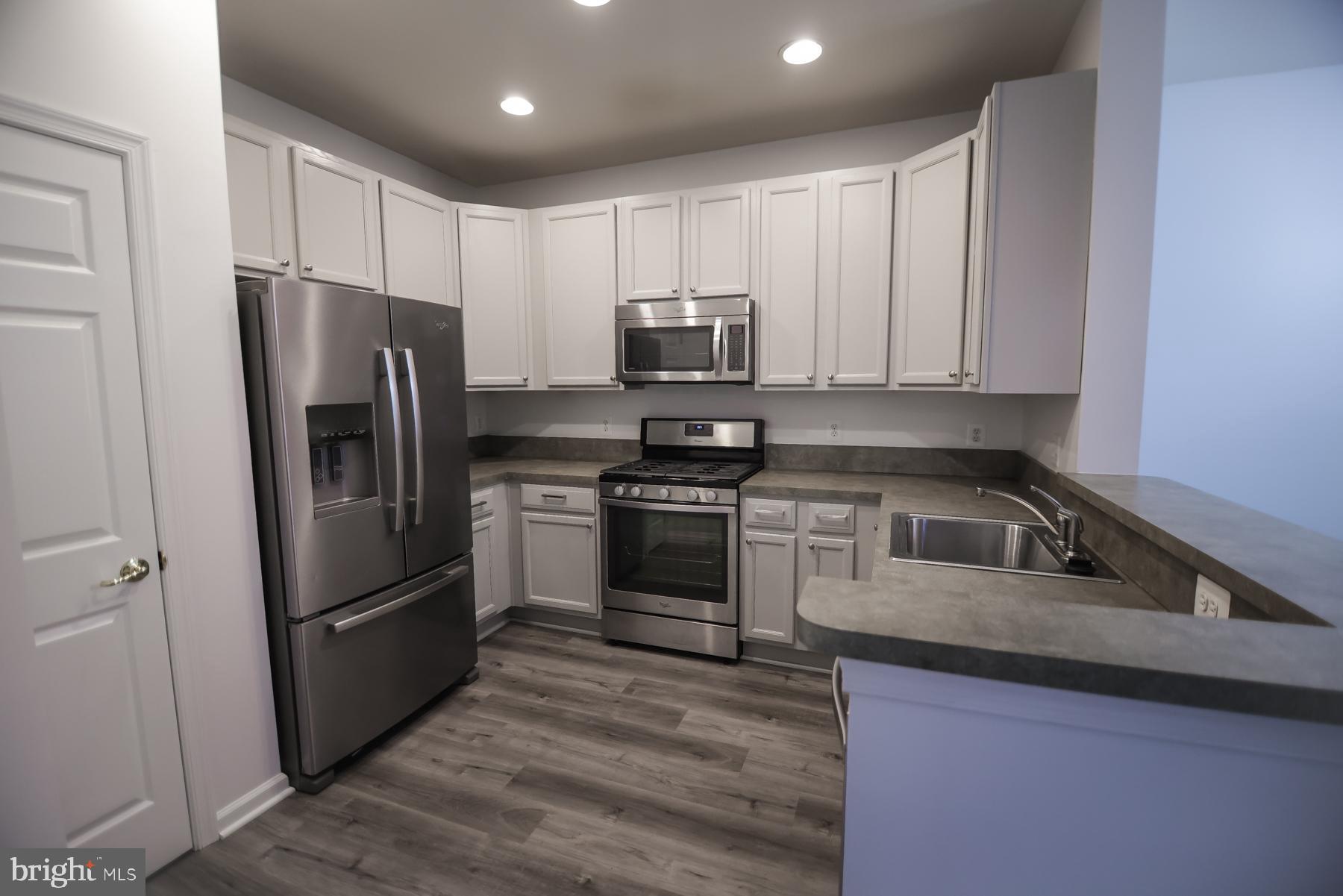 THE ADDISON AT ST PAUL - Residential Lease