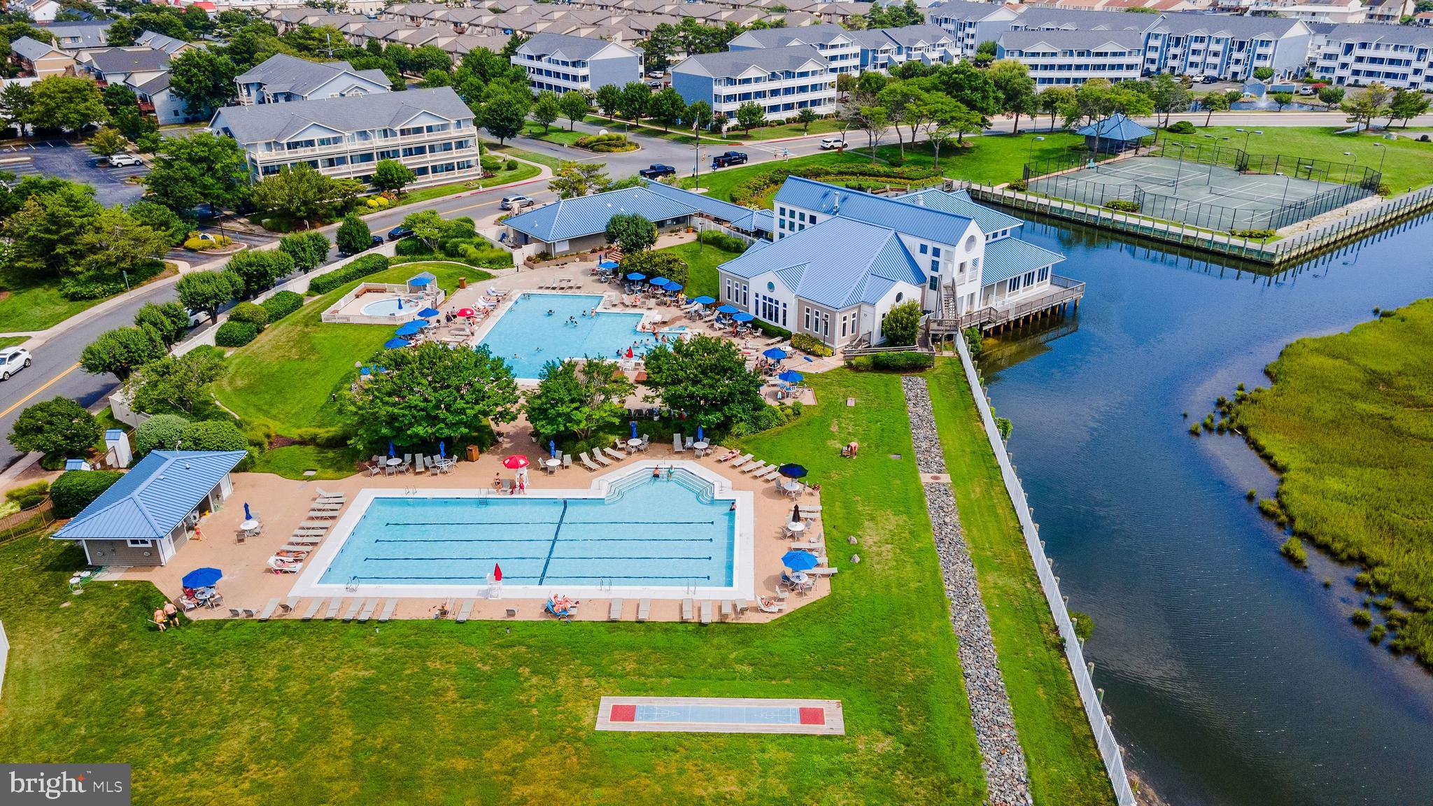 HERON HARBOUR - Residential