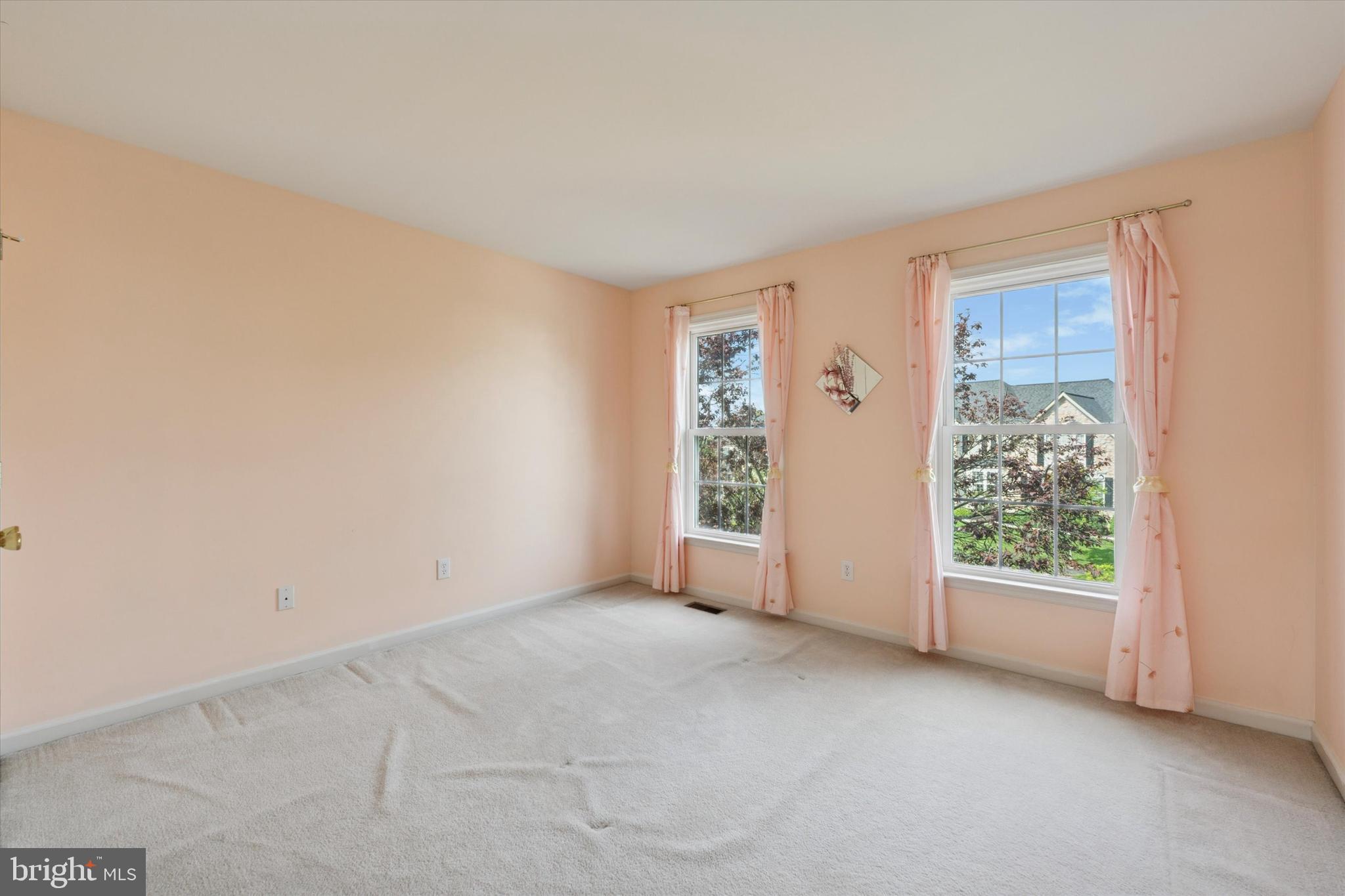 SUNNYBROOK - Residential