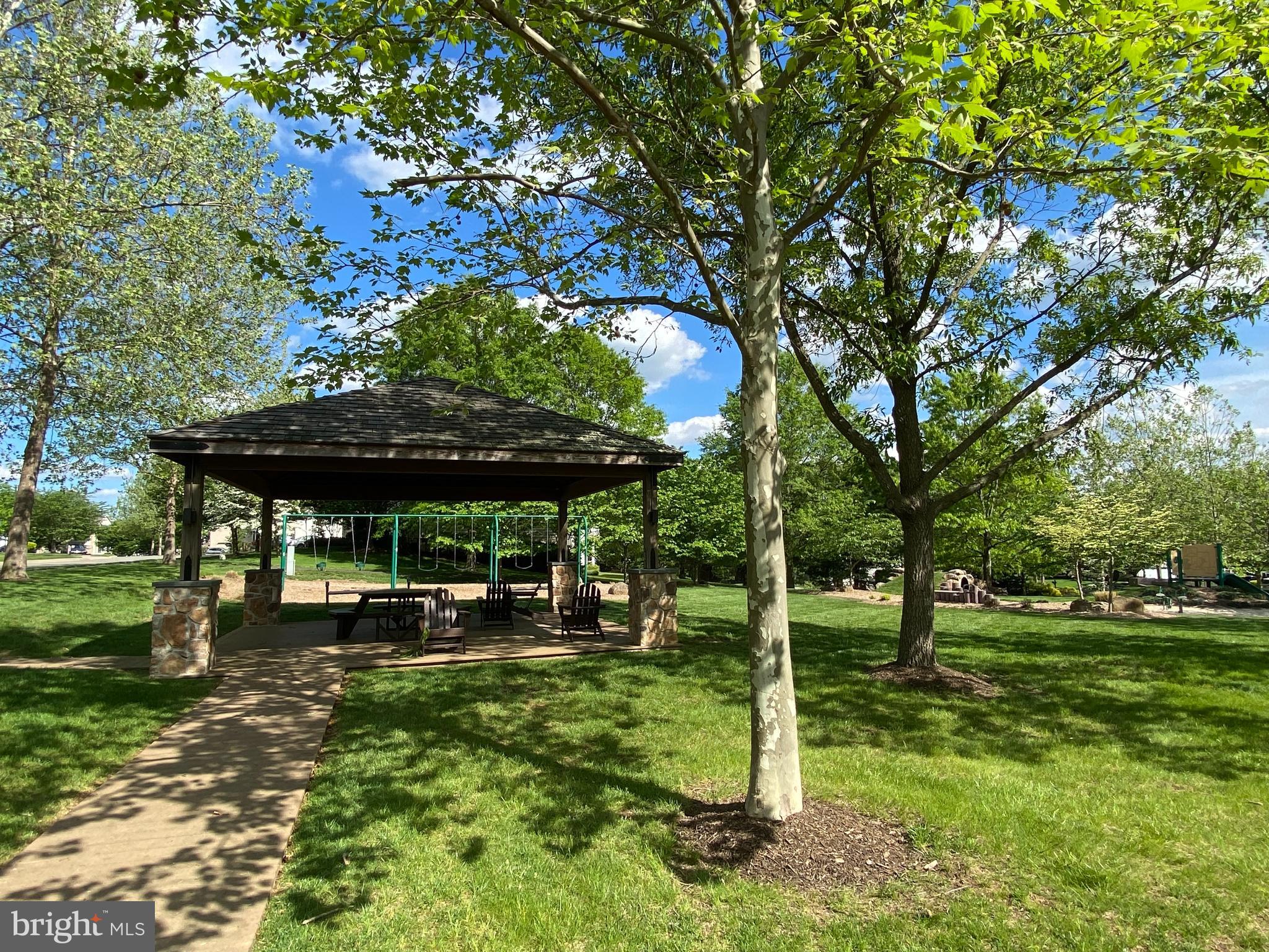 SUNNYBROOK - Residential