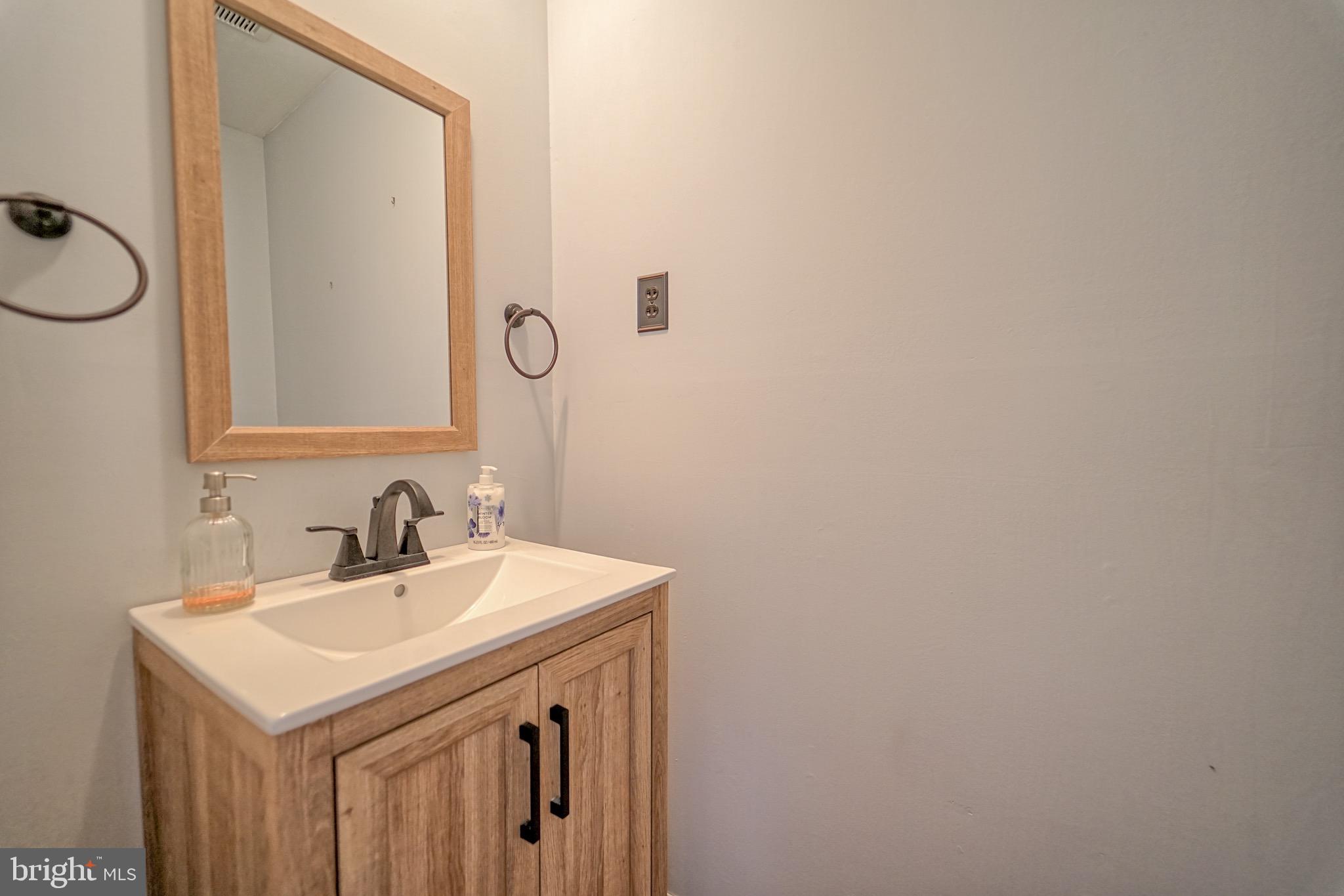 FOXHILL AT BELAIR - Residential