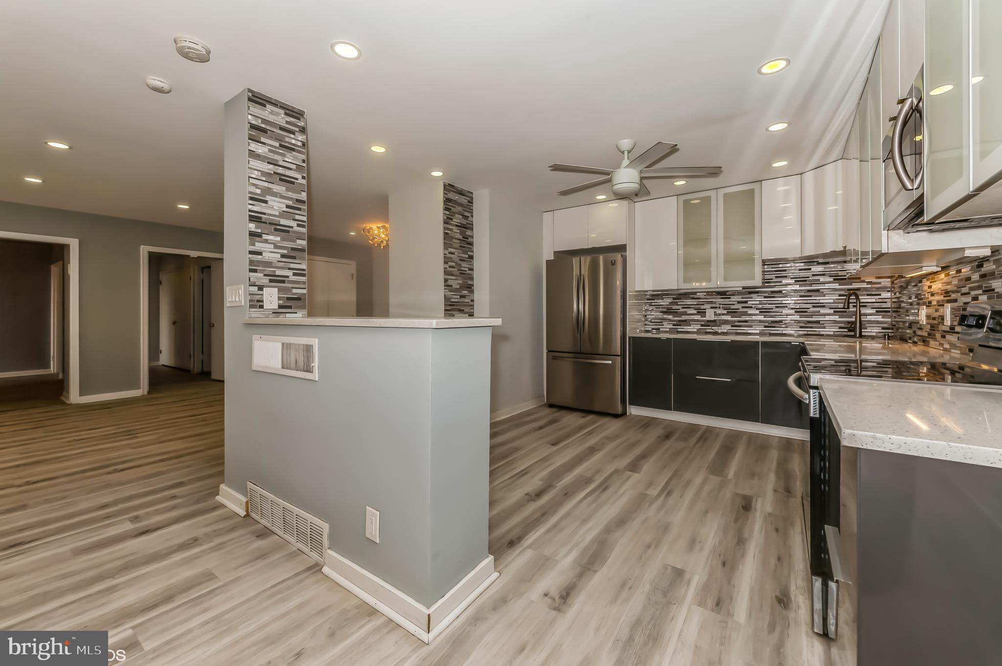 PARK TOWERS EAST - Residential