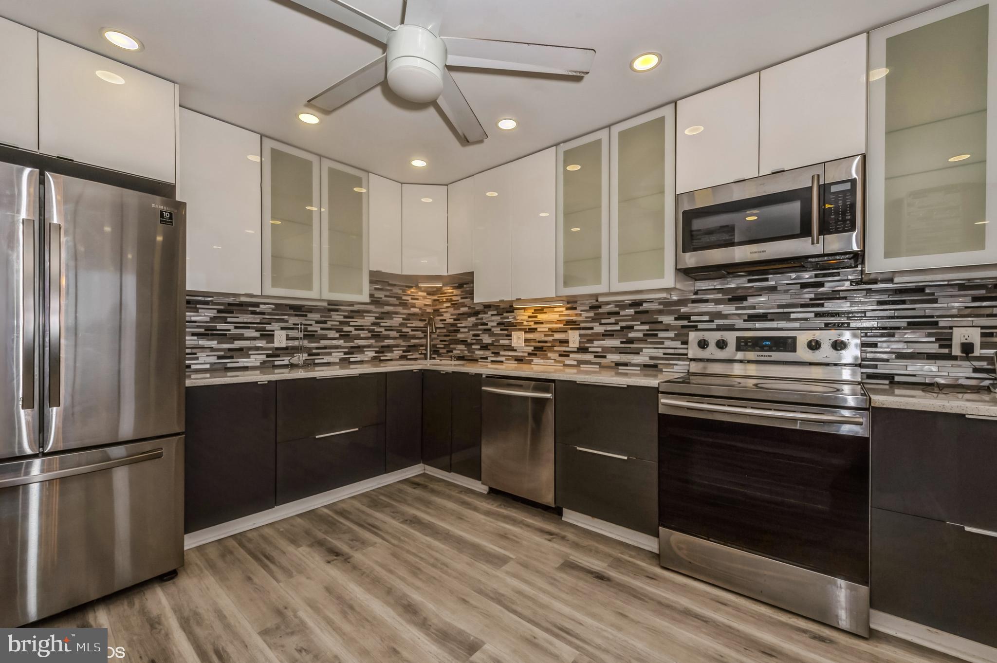 PARK TOWERS EAST - Residential