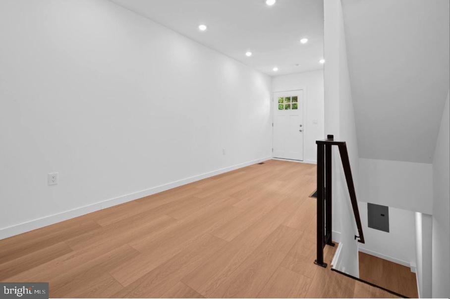 2215 N MUTTER STREET