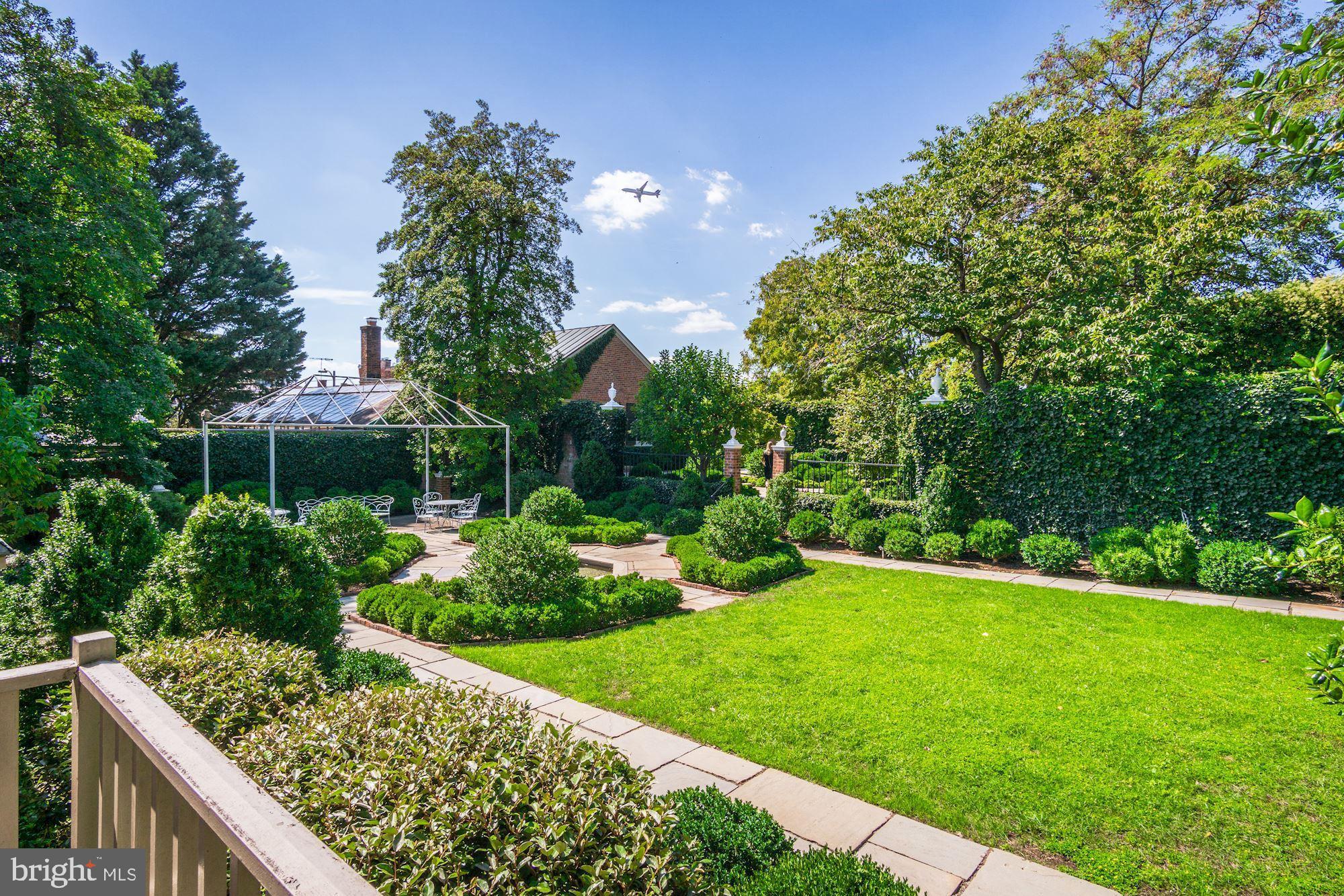 GEORGETOWN - Residential