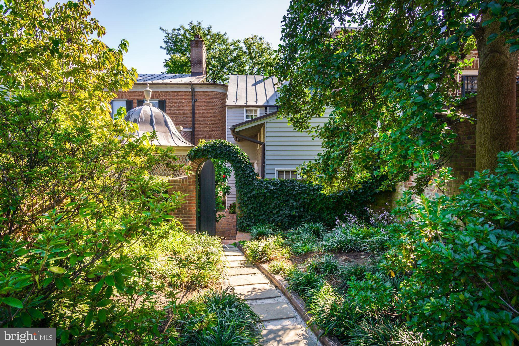 GEORGETOWN - Residential
