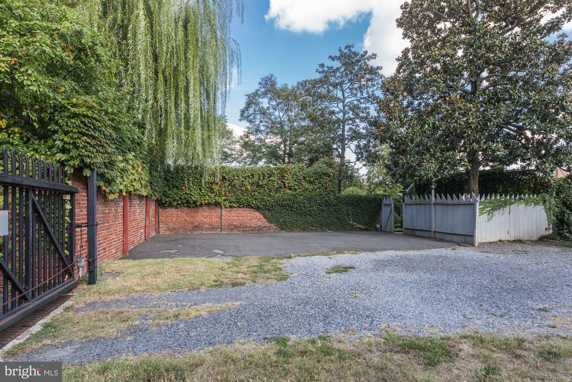 GEORGETOWN - Residential