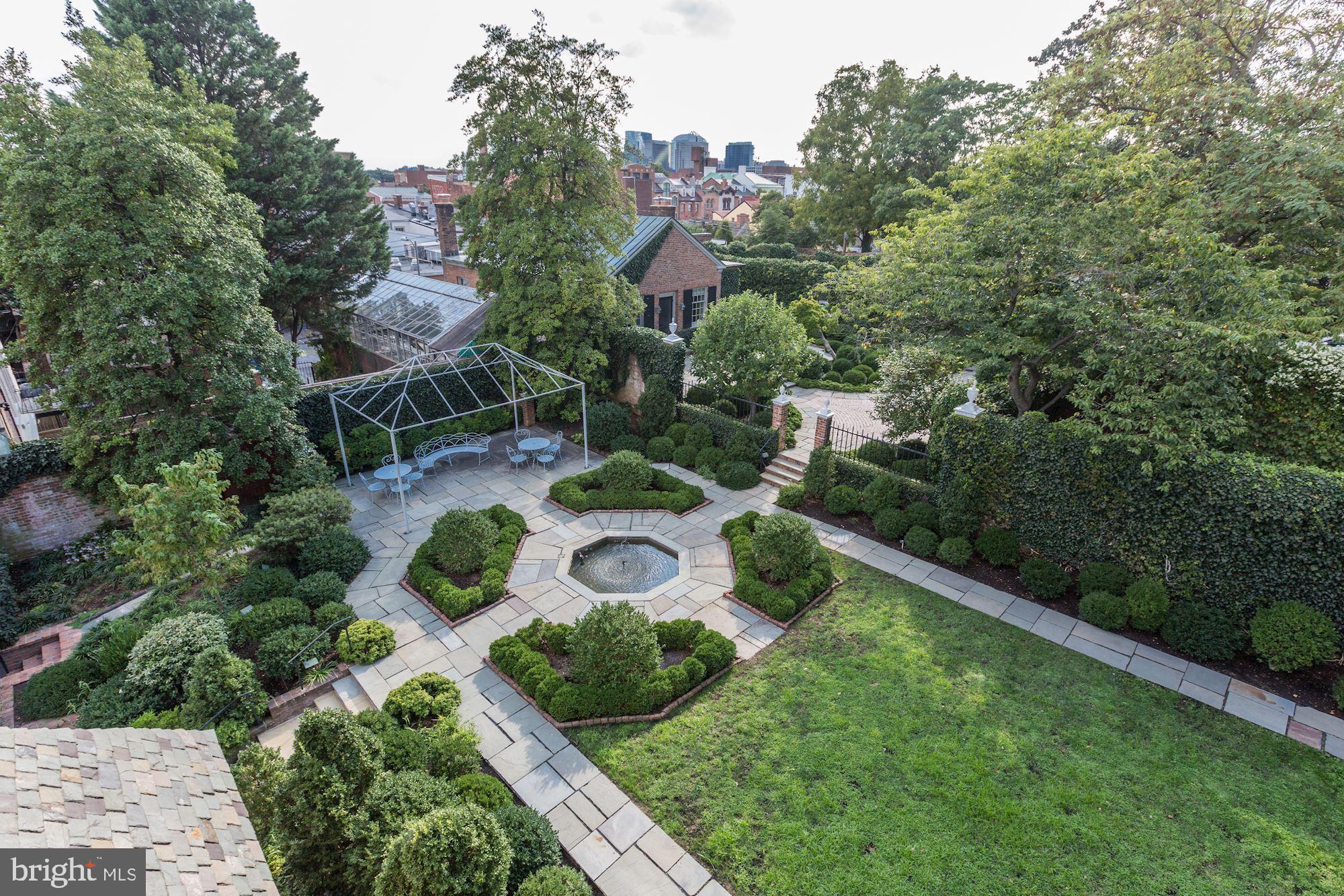 GEORGETOWN - Residential