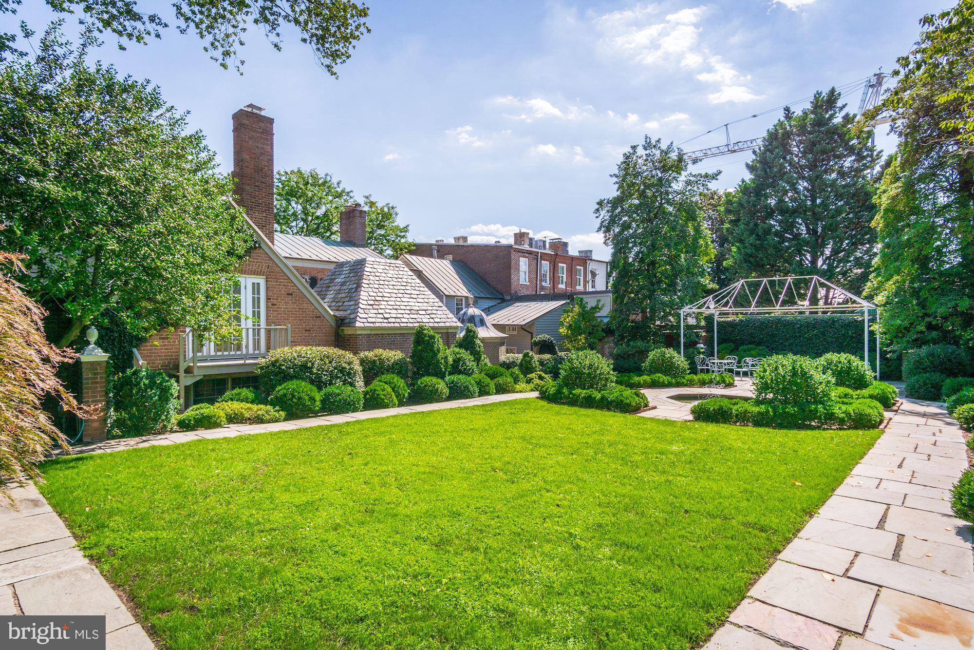 GEORGETOWN - Residential