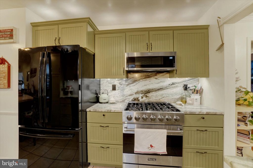 Photo of 333 Ashford Drive, LANCASTER, PA 17601 (MLS # PALA2080386)