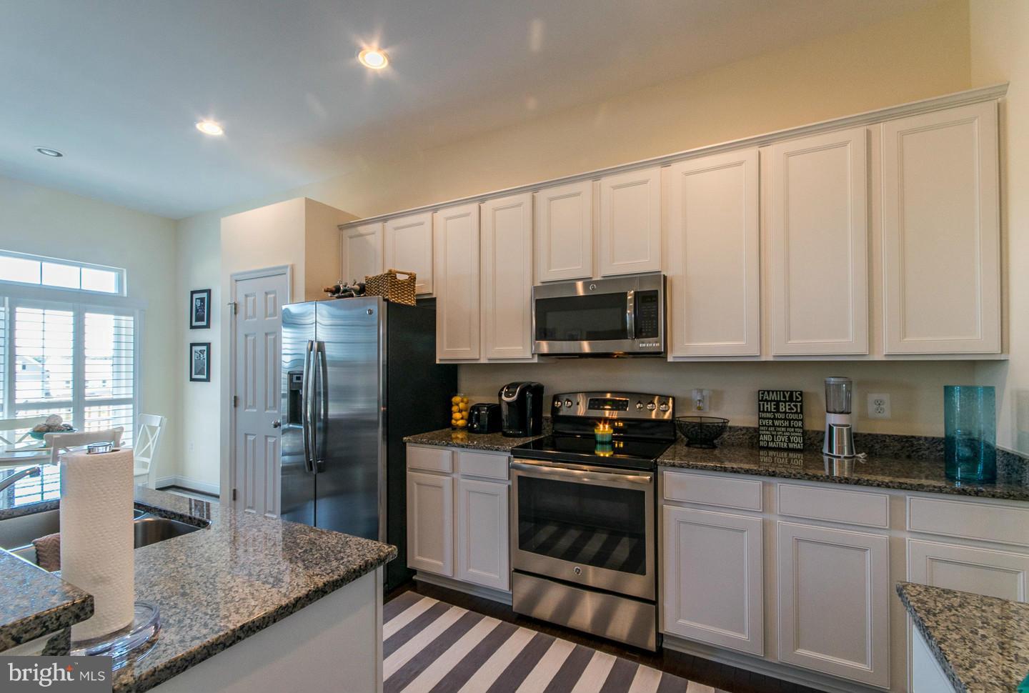 ARCADIA CHASE - Residential