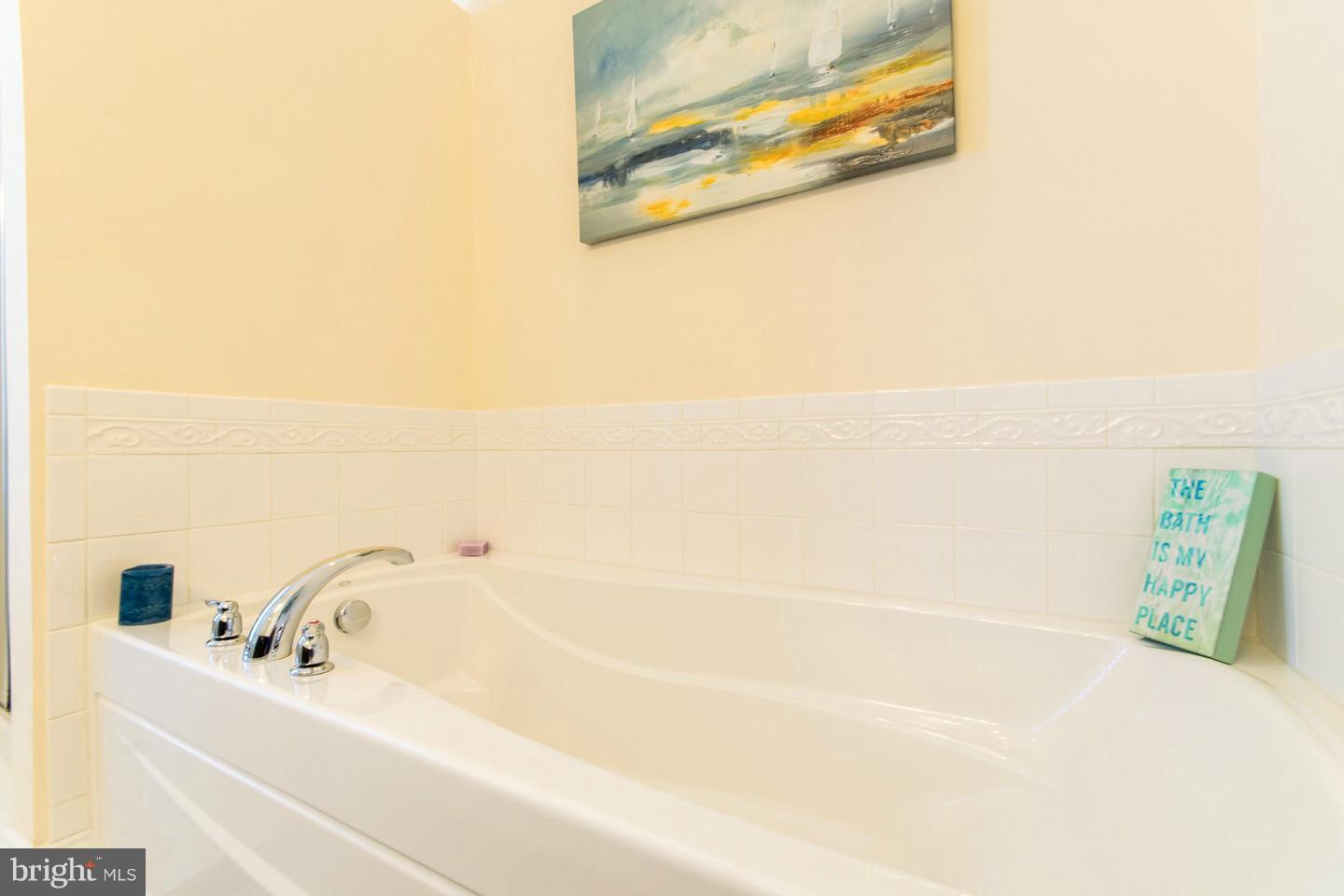 ARCADIA CHASE - Residential