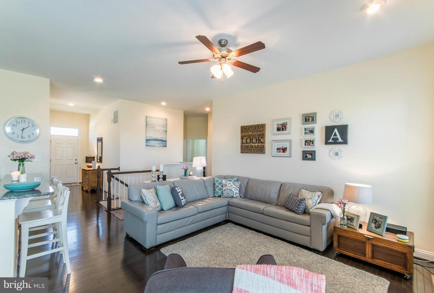 ARCADIA CHASE - Residential