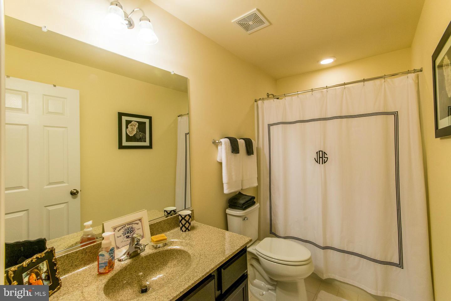 ARCADIA CHASE - Residential