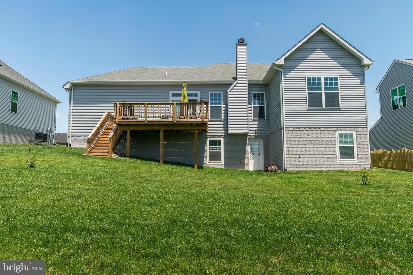 ARCADIA CHASE - Residential