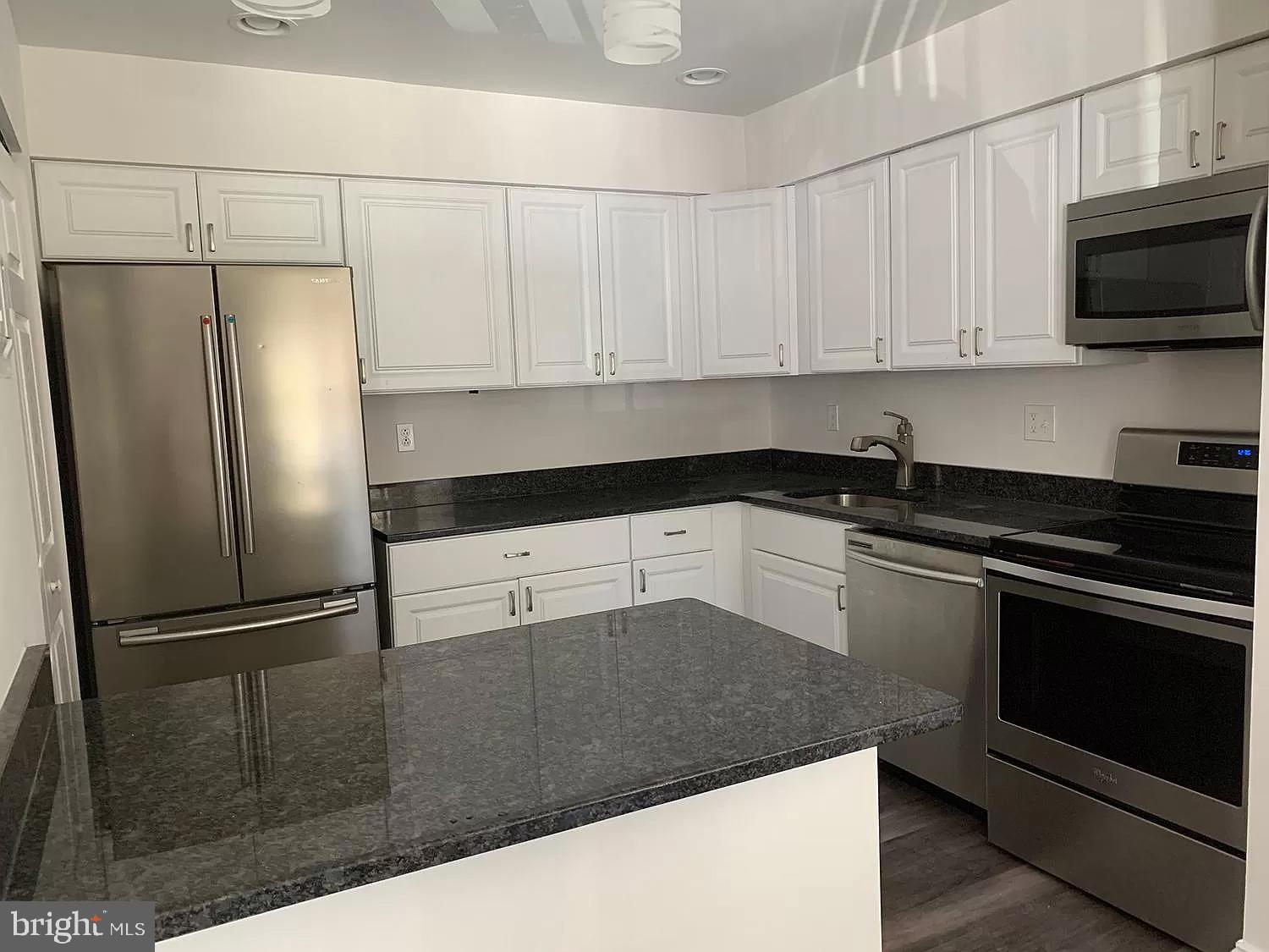 LONG REACH KNOLLS - Residential