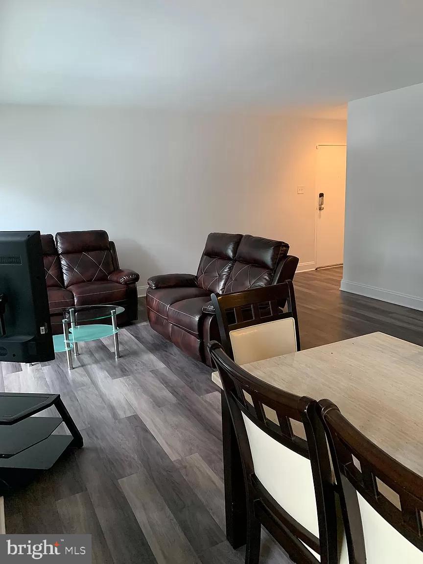 LONG REACH KNOLLS - Residential