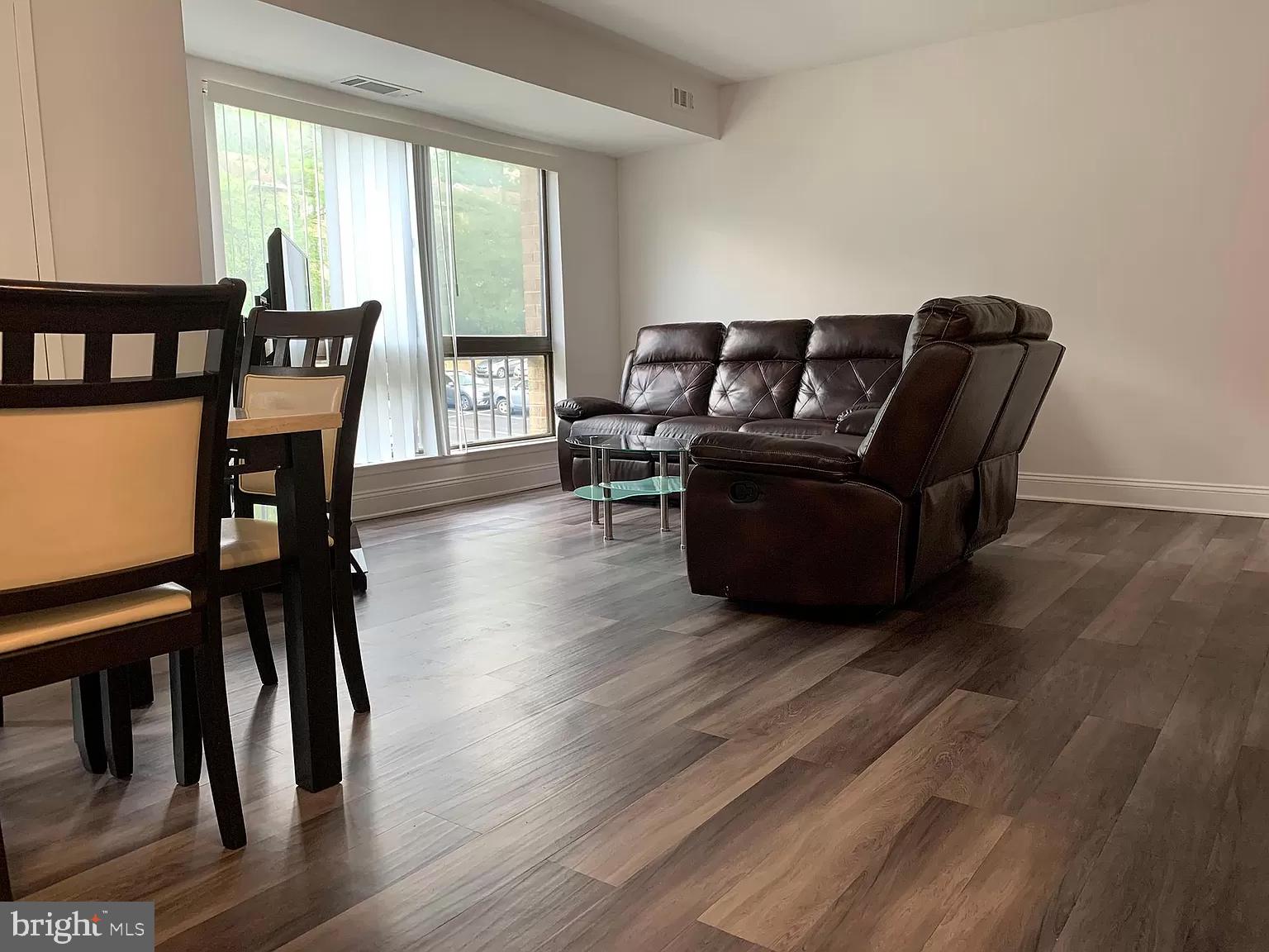 LONG REACH KNOLLS - Residential