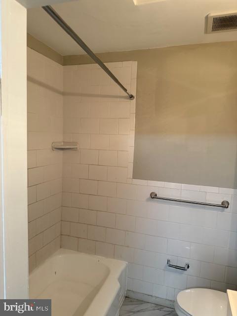 IDLEWOOD - Residential Lease