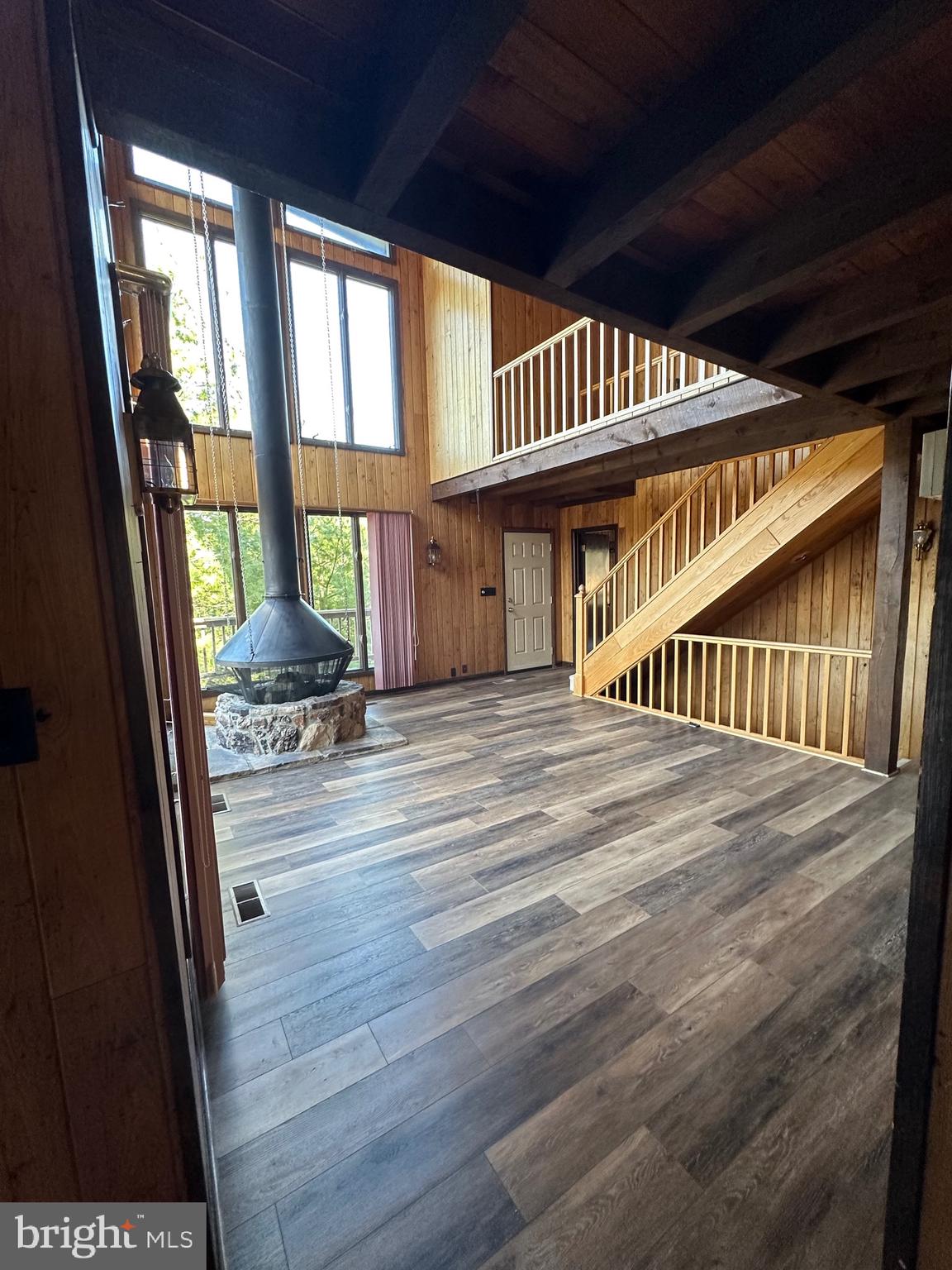 SHERWOOD FOREST/THORNY MEADOWS - Residential