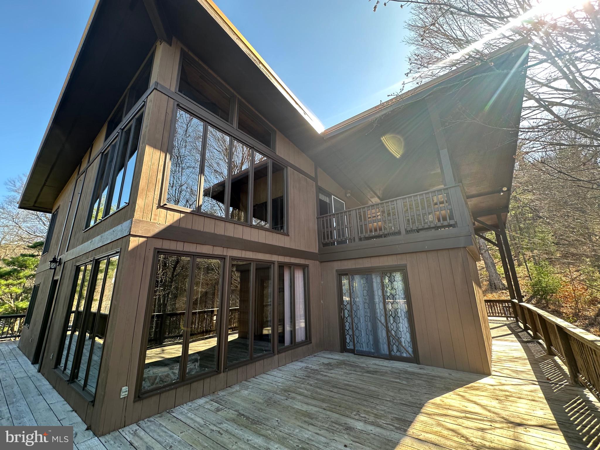 SHERWOOD FOREST/THORNY MEADOWS - Residential