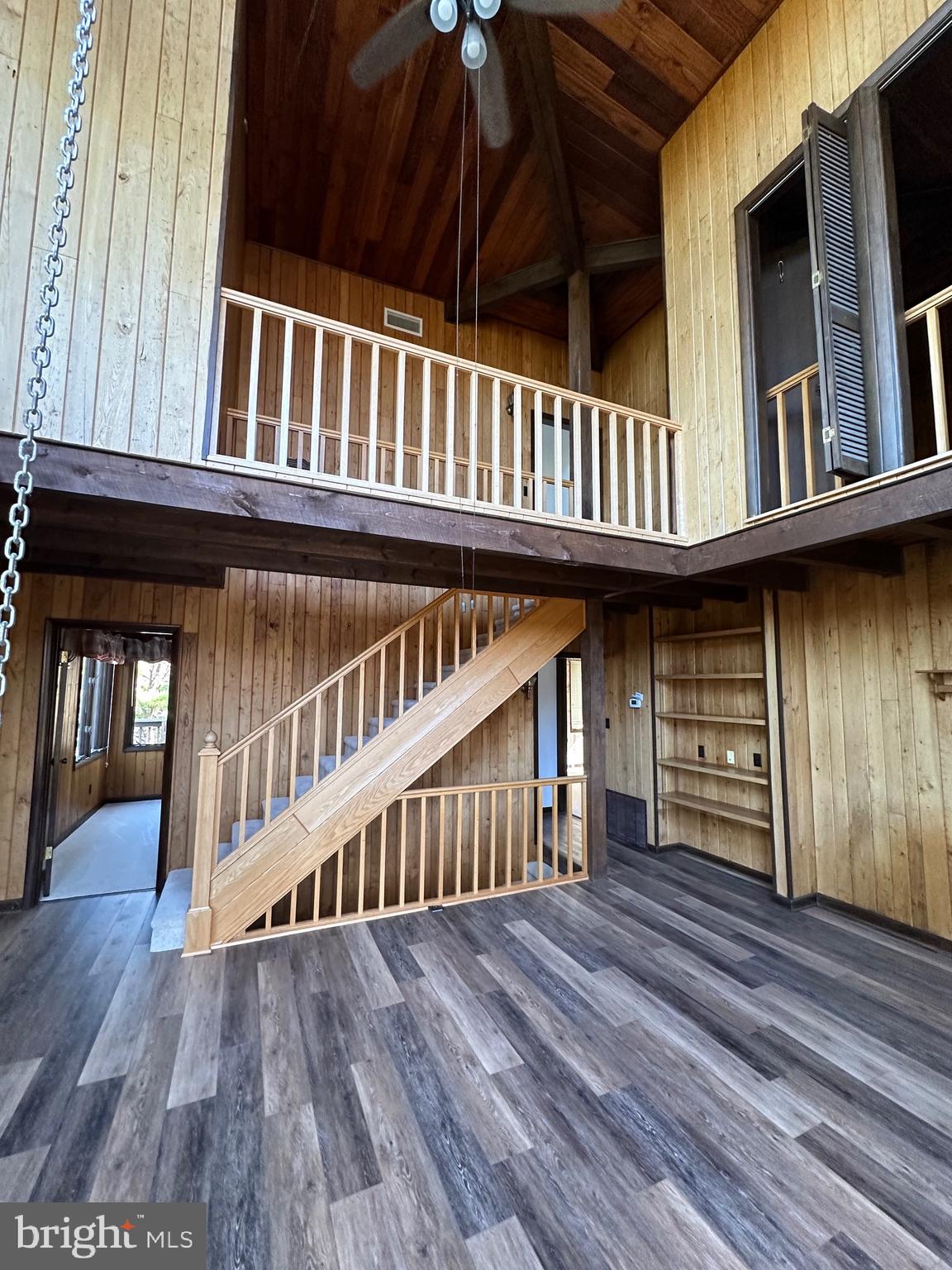 SHERWOOD FOREST/THORNY MEADOWS - Residential