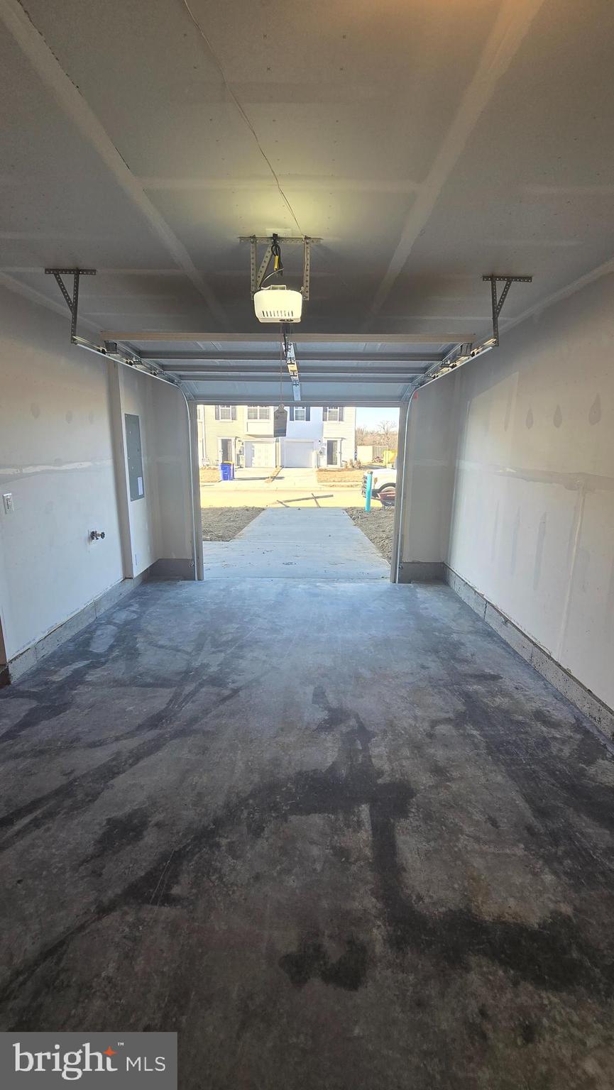 WILLOW GLEN - Residential Lease