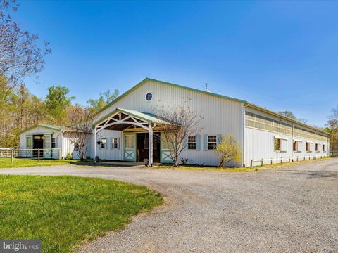 Photo of 15104 Gardner Road, WALDORF, MD 20601 (MLS # MDPG2201640)