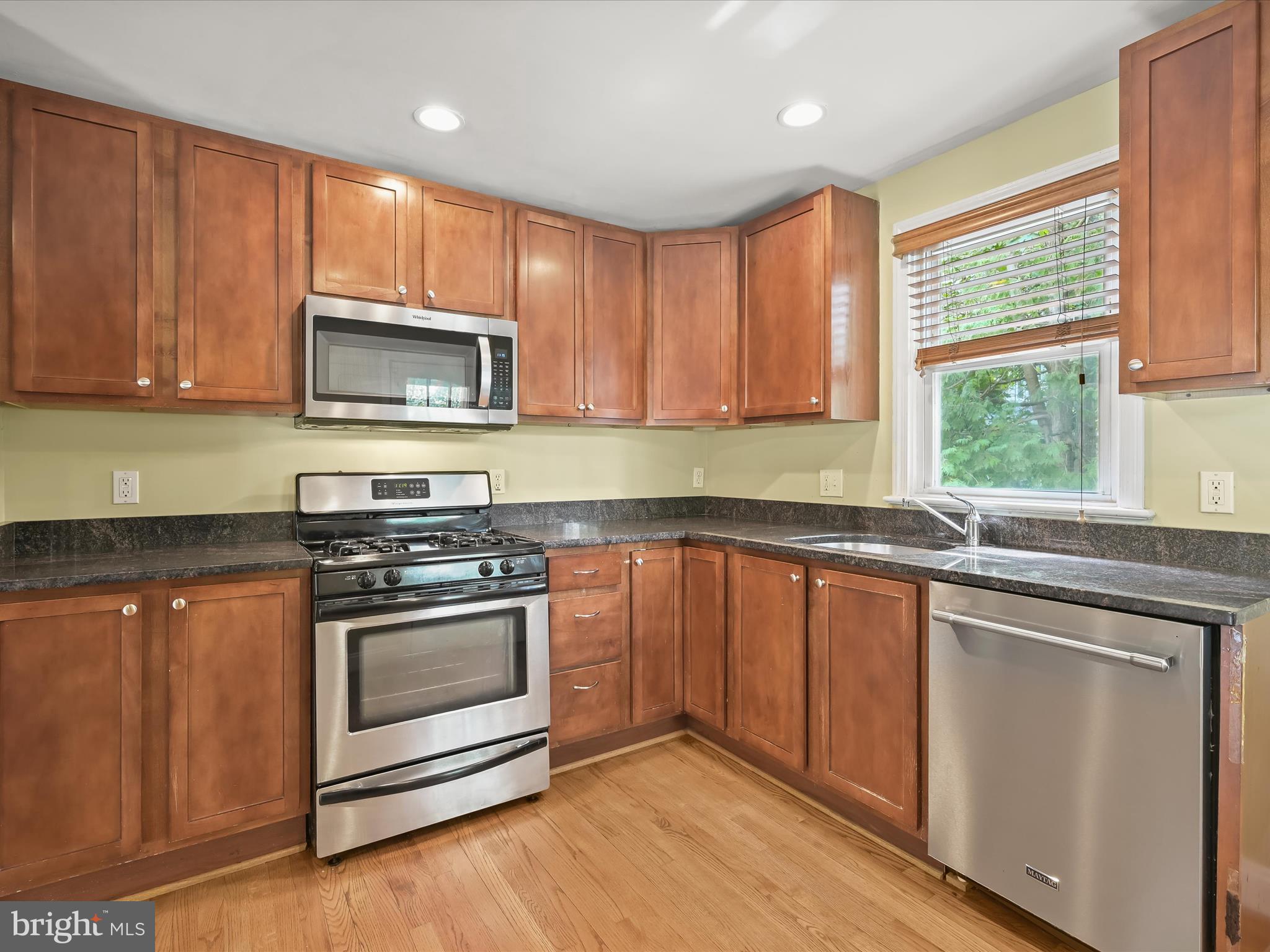 RIVERDALE PARK - Residential