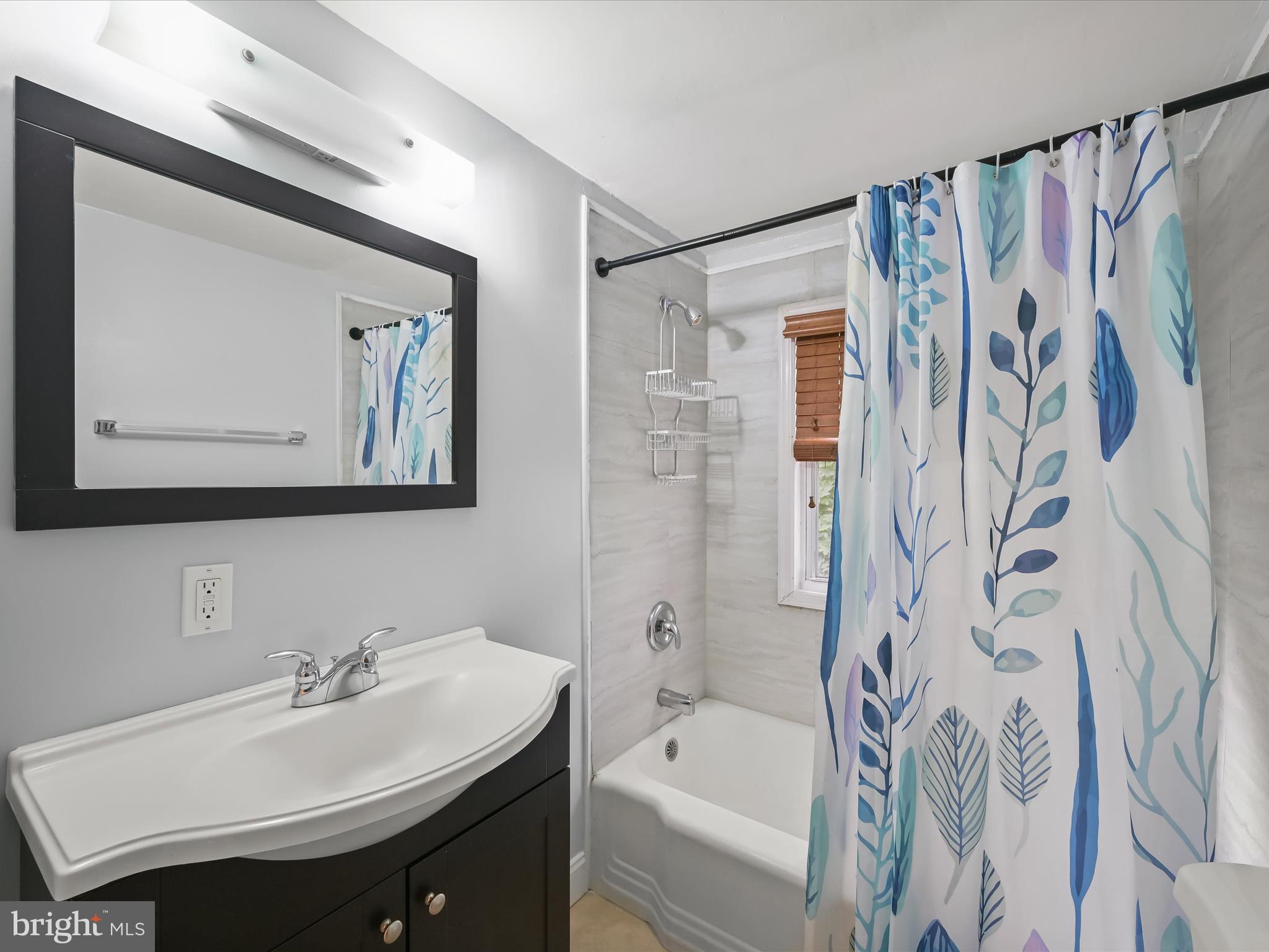 RIVERDALE PARK - Residential