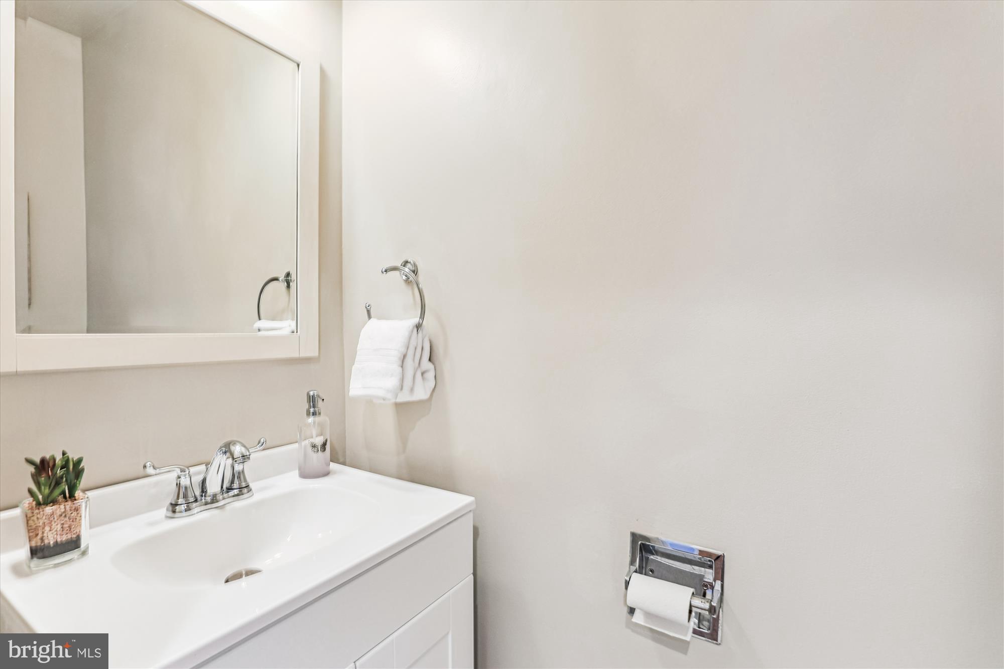 WOODMARK OF LAKE RIDGE - Residential