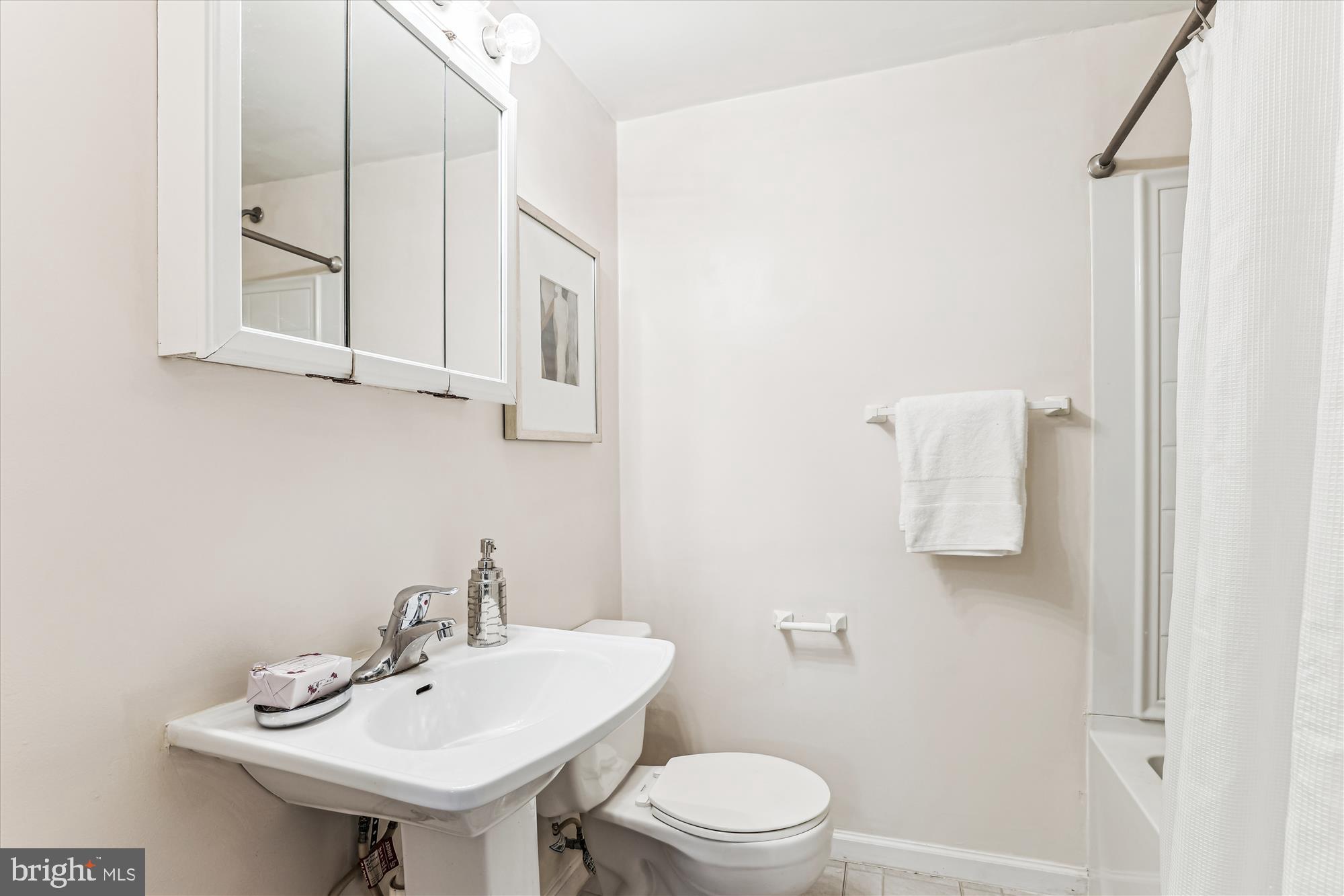 WOODMARK OF LAKE RIDGE - Residential