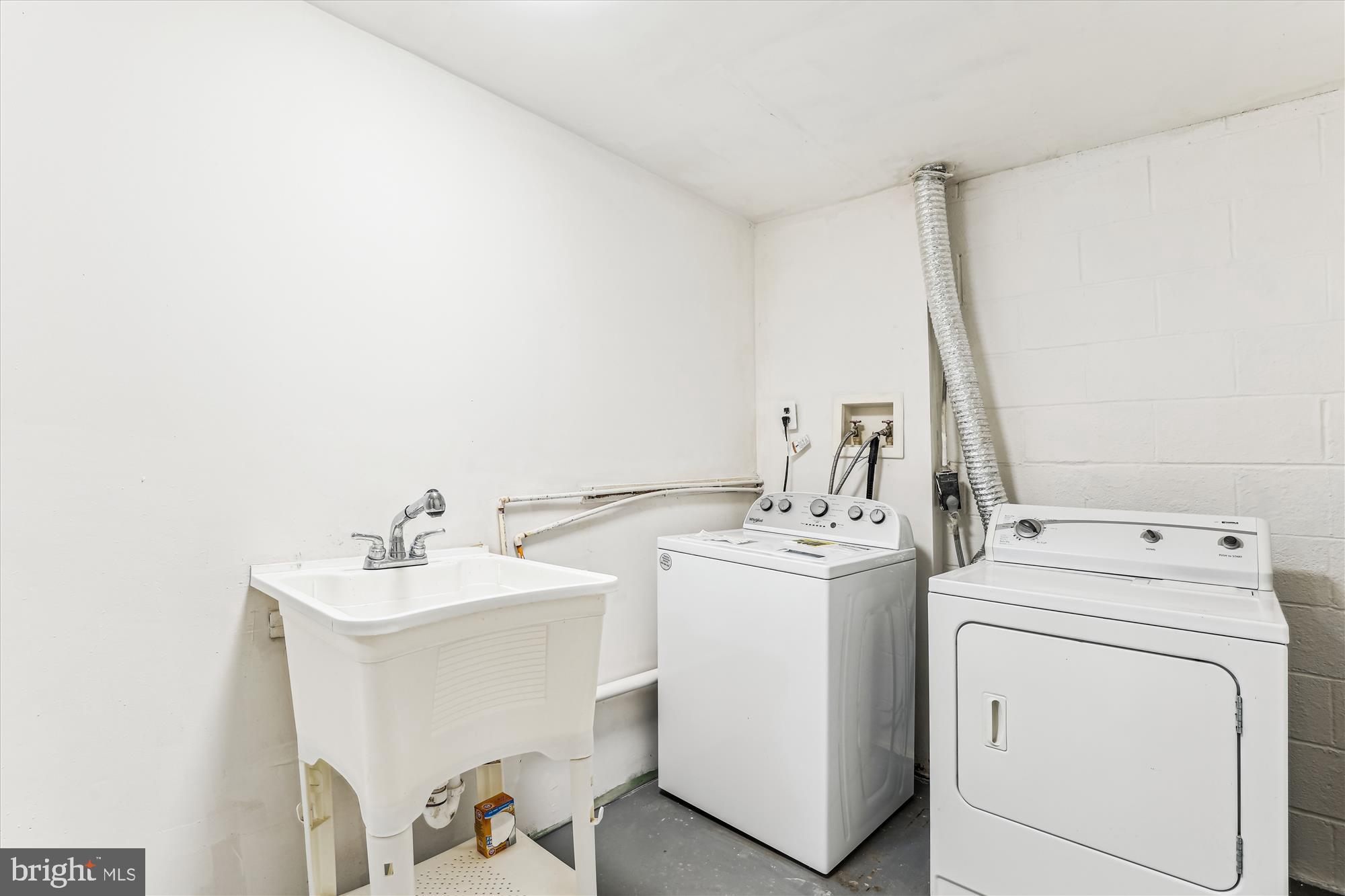 WOODMARK OF LAKE RIDGE - Residential