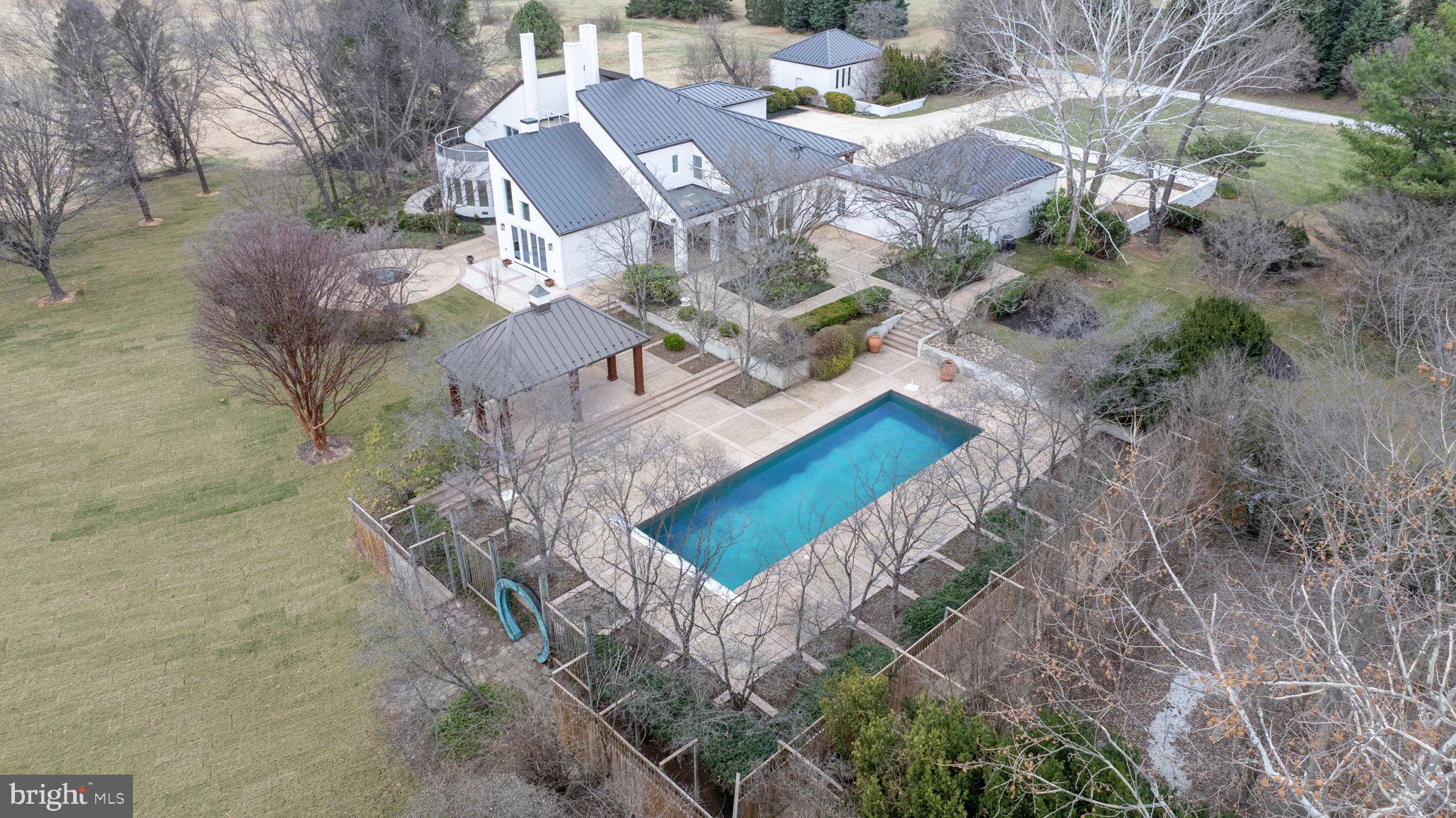 HALLMARK GLEN - Residential