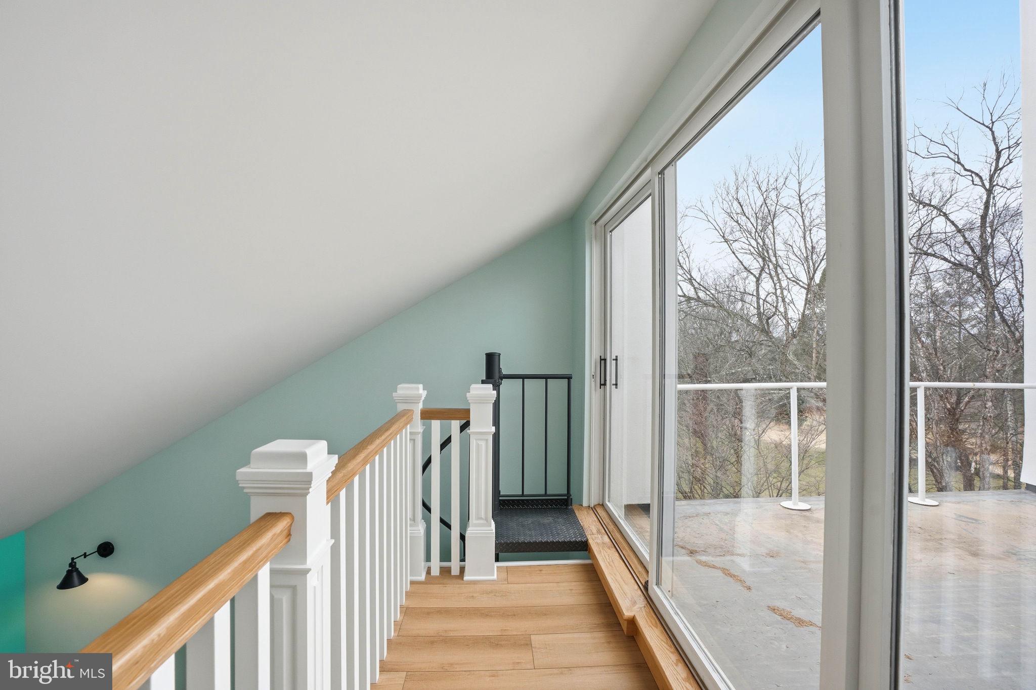 HALLMARK GLEN - Residential