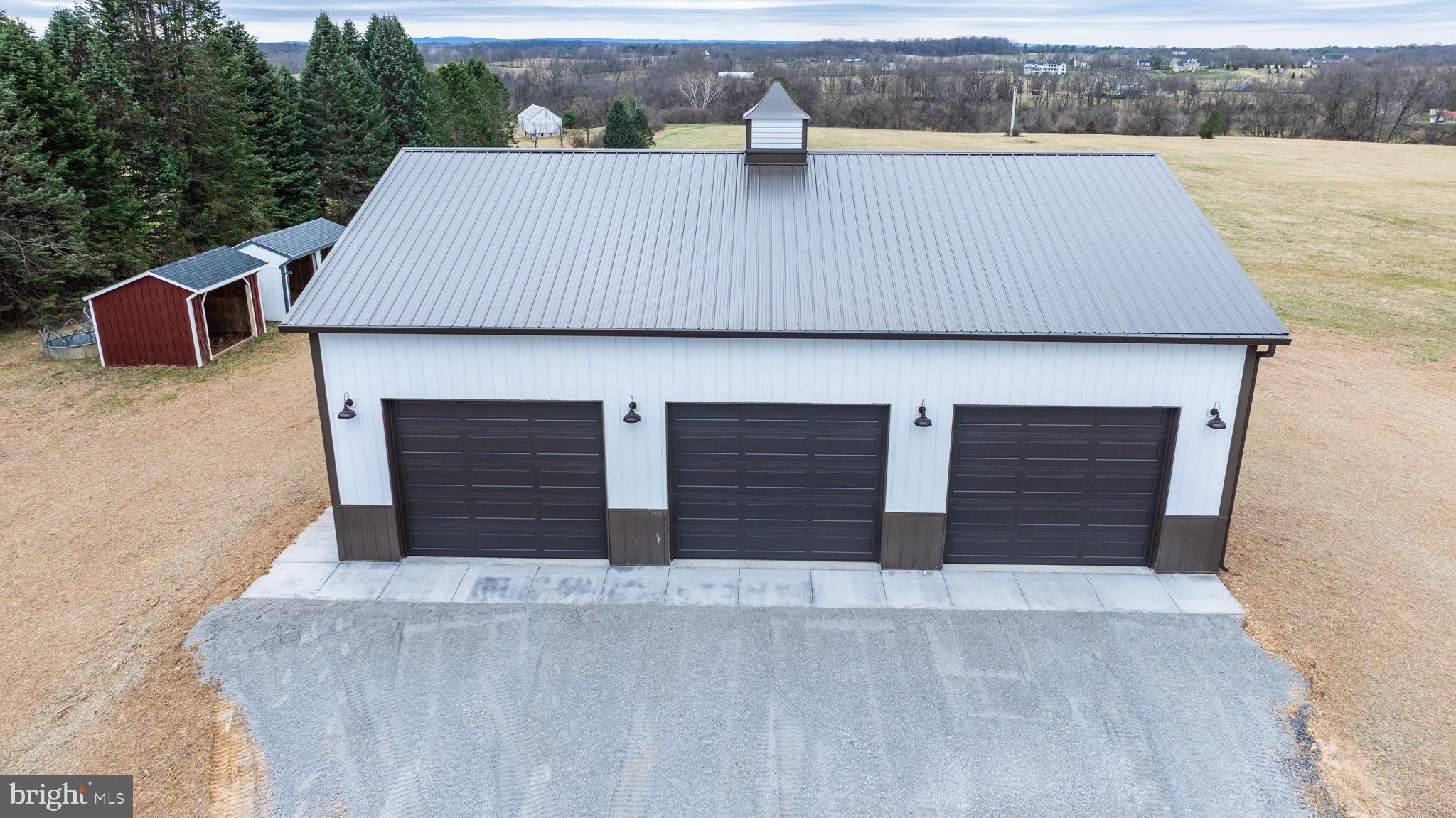 HALLMARK GLEN - Residential